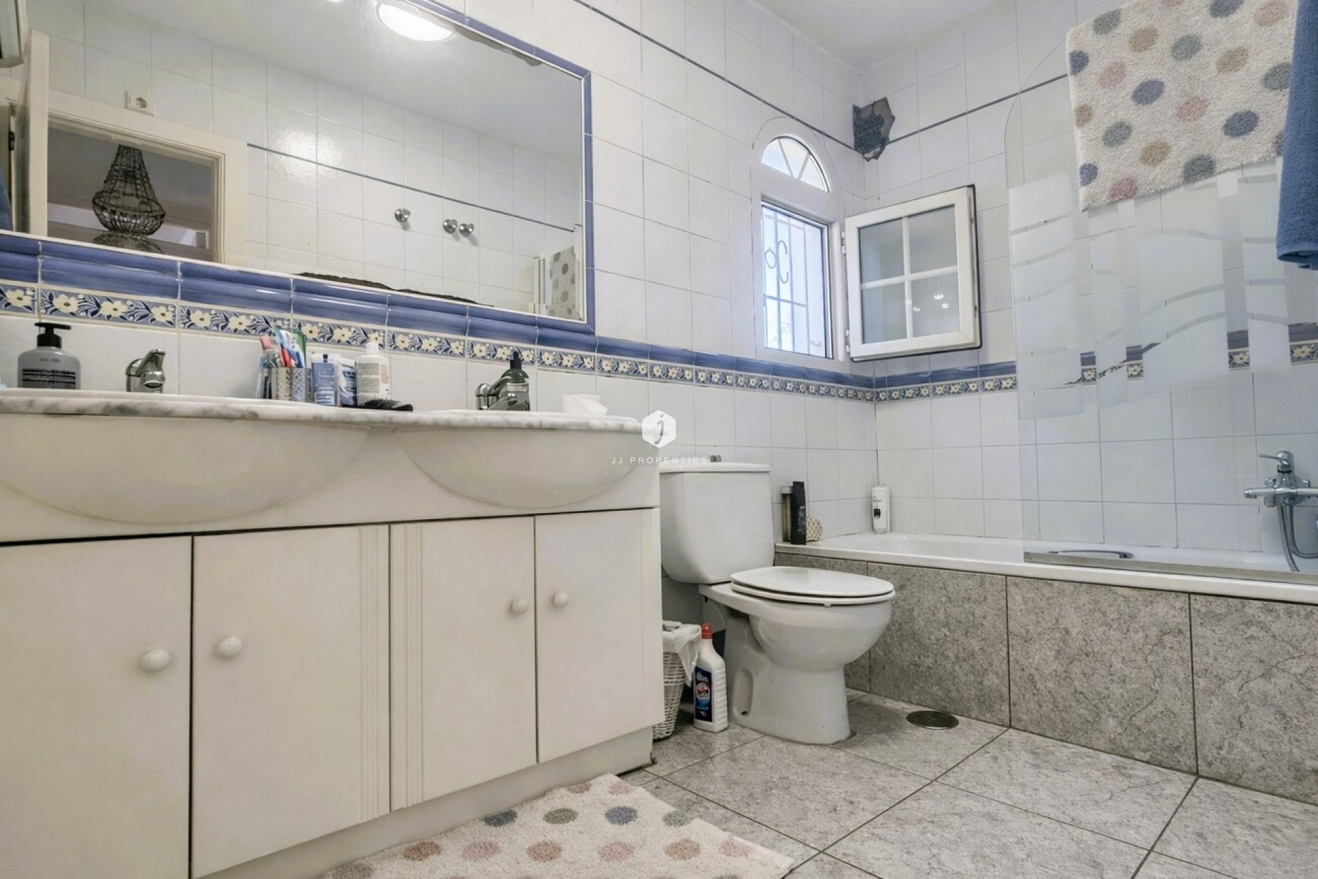 Tweedehands - Chalet -
Los Dolses - Inland