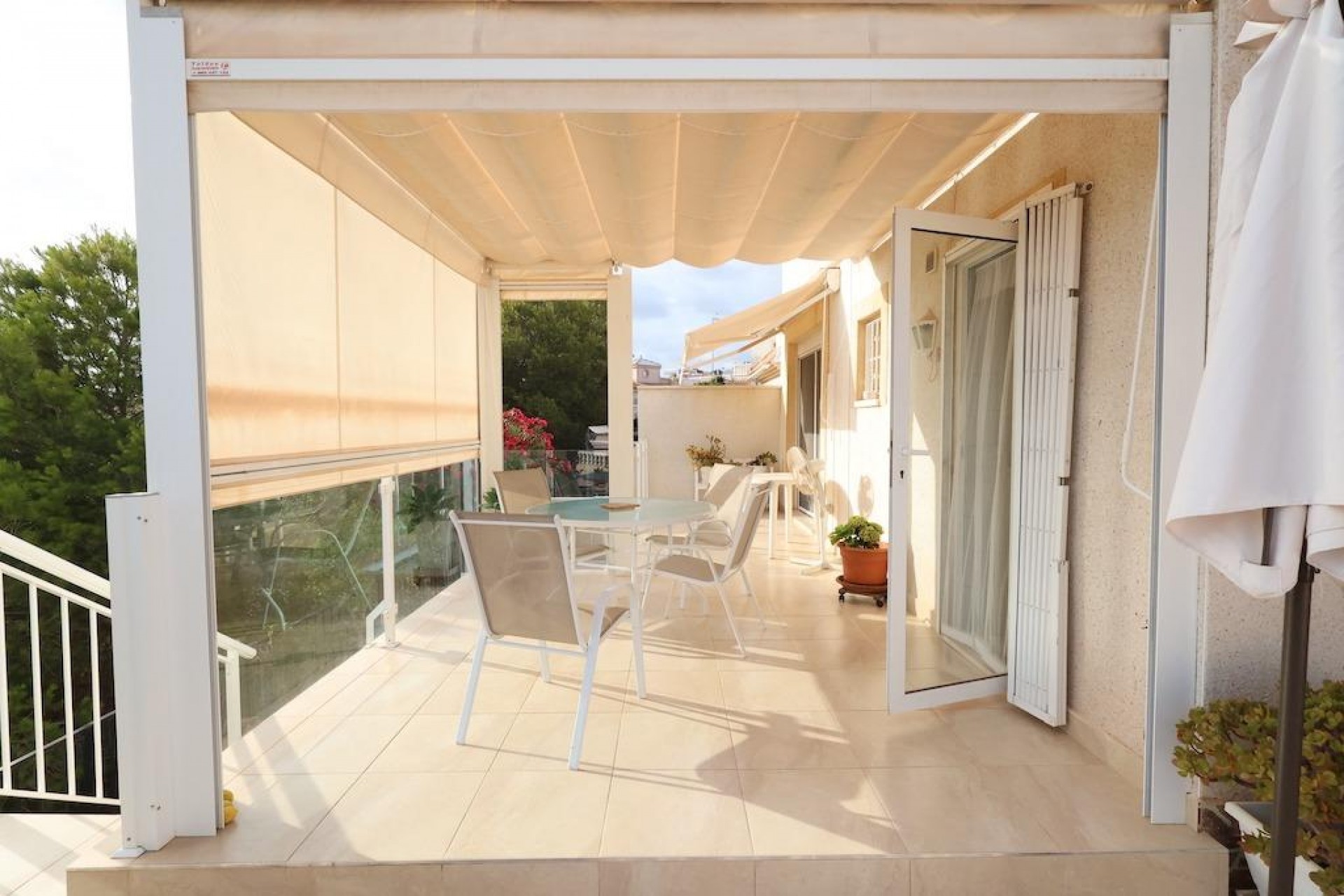 Tweedehands - Chalet -
Orihuela Costa - Costa Blanca