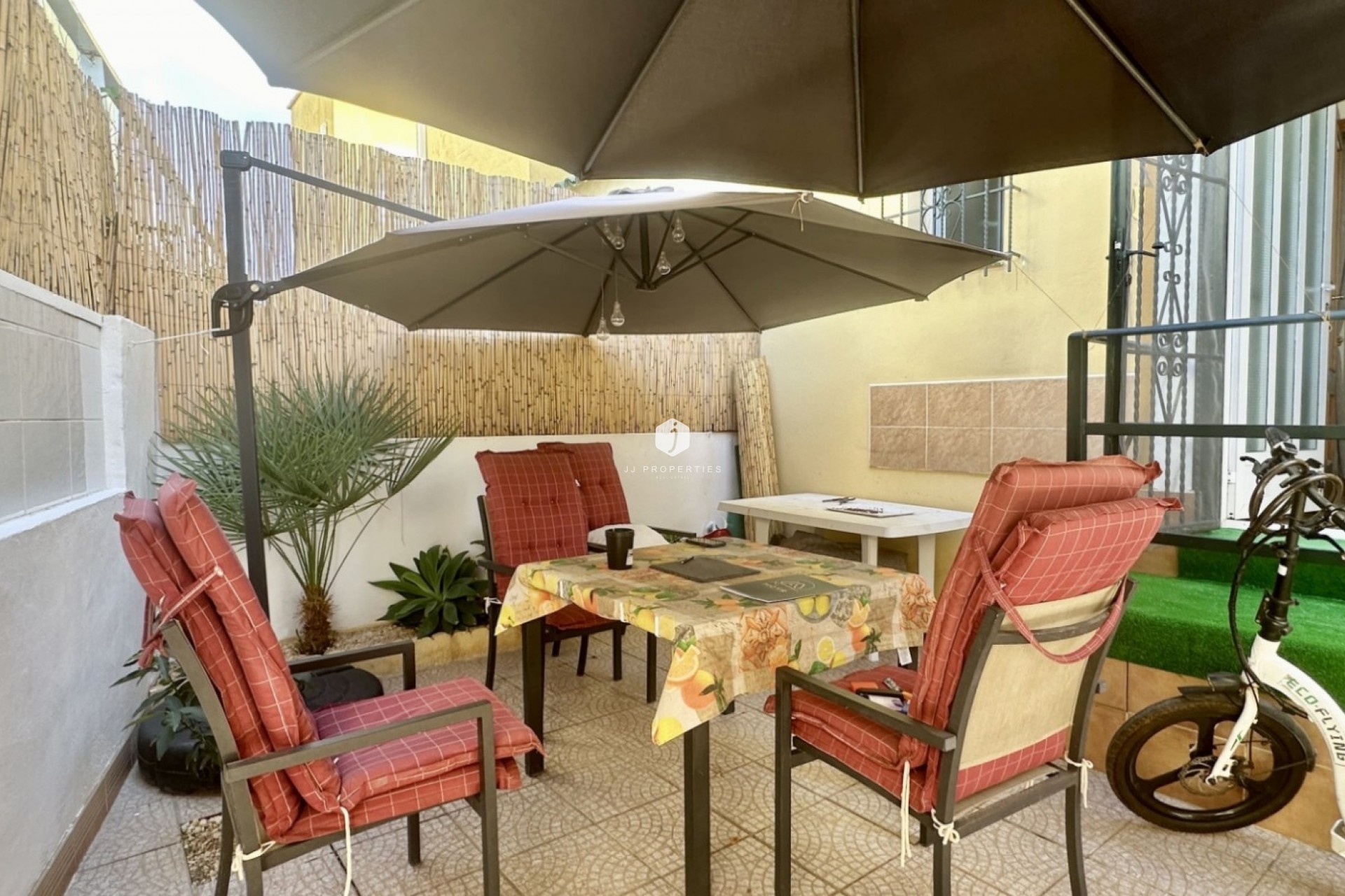 Tweedehands - Chalet -
Orihuela Costa - Costa Blanca