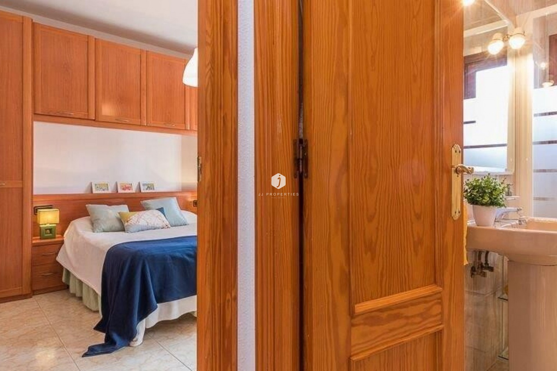 Tweedehands - Chalet -
Orihuela Costa - Costa Blanca