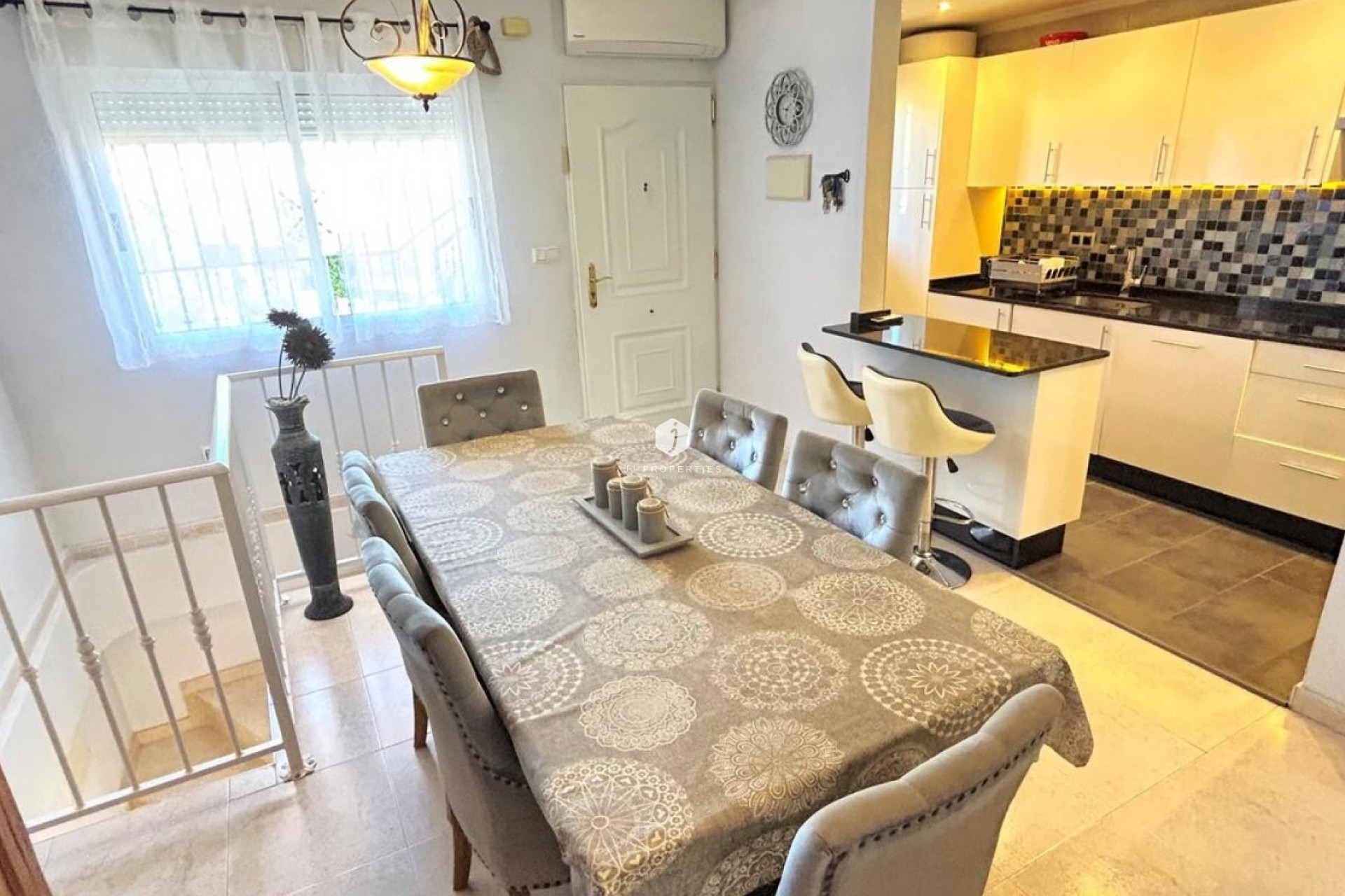 Tweedehands - Chalet -
Orihuela Costa - Costa Blanca