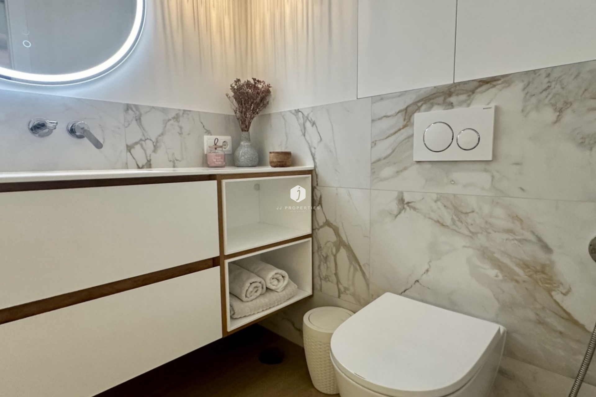 Tweedehands - Chalet -
Orihuela Costa - Costa Blanca