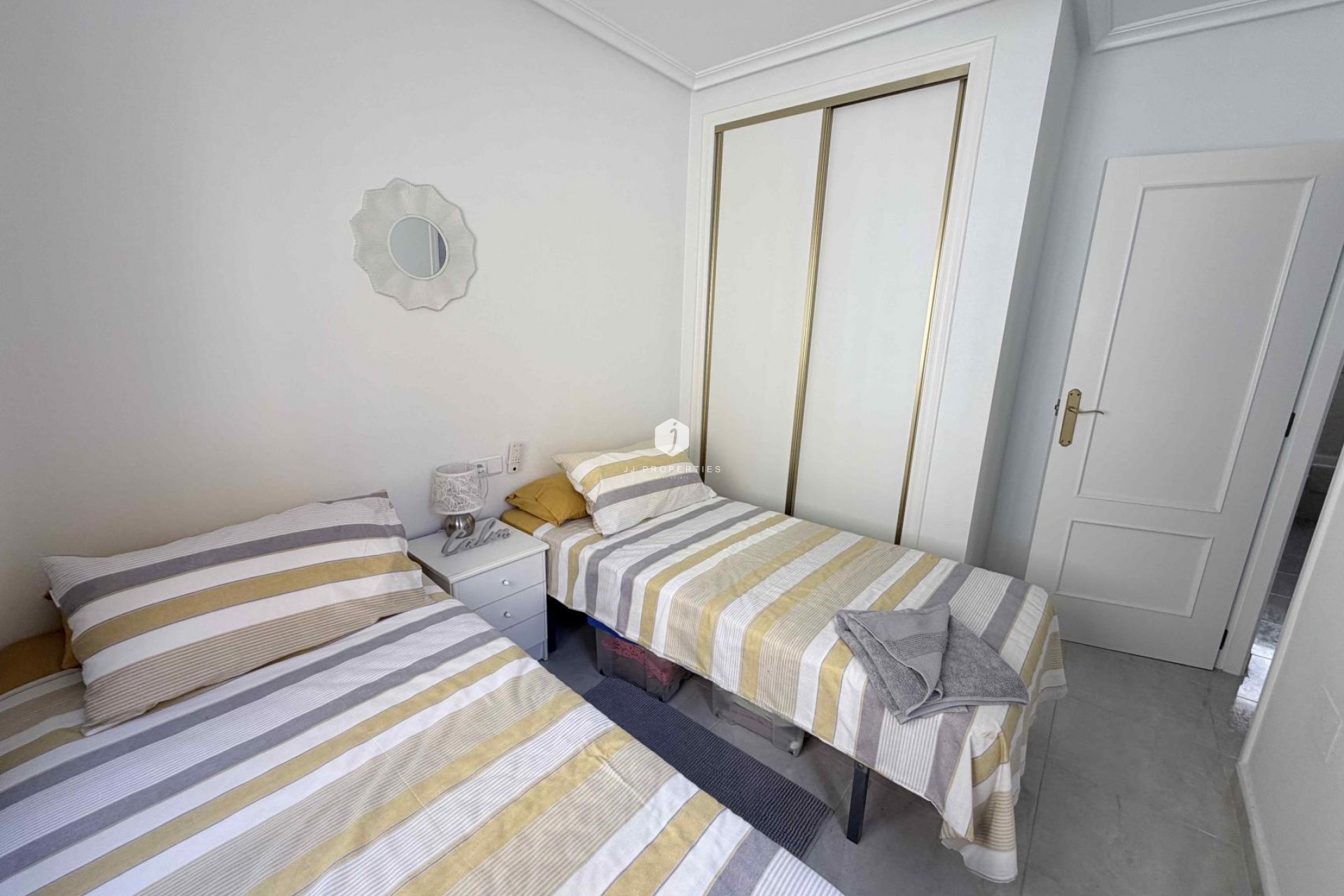 Tweedehands - Chalet -
Orihuela Costa - Costa Blanca