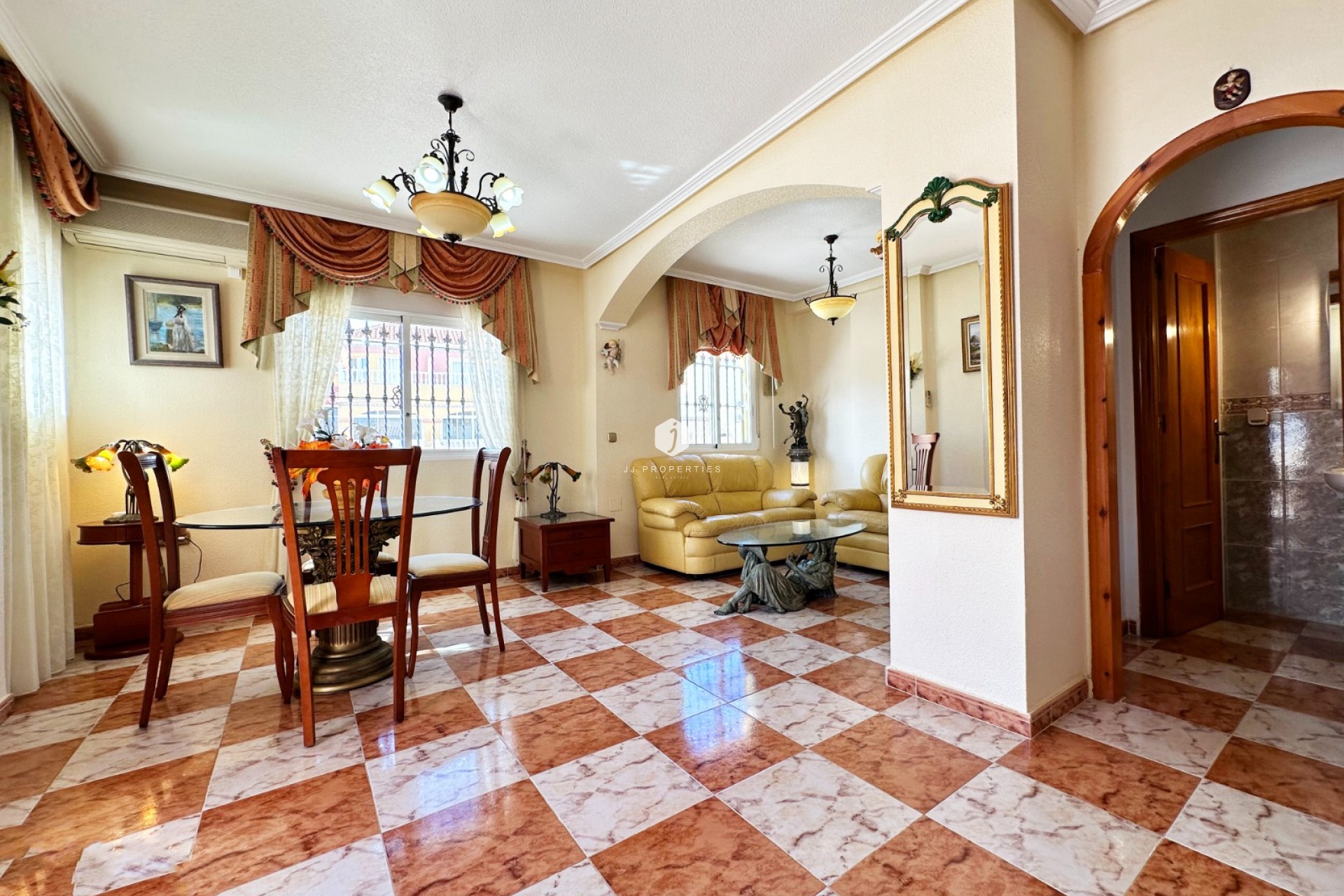 Tweedehands - Chalet -
Orihuela Costa - Costa Blanca