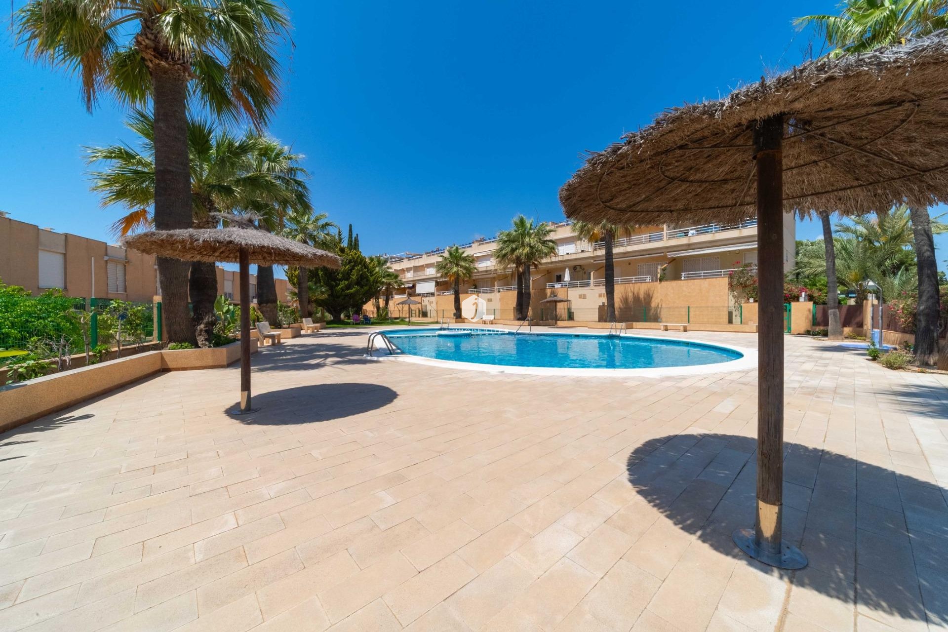 Tweedehands - Chalet -
Orihuela Costa - Costa Blanca