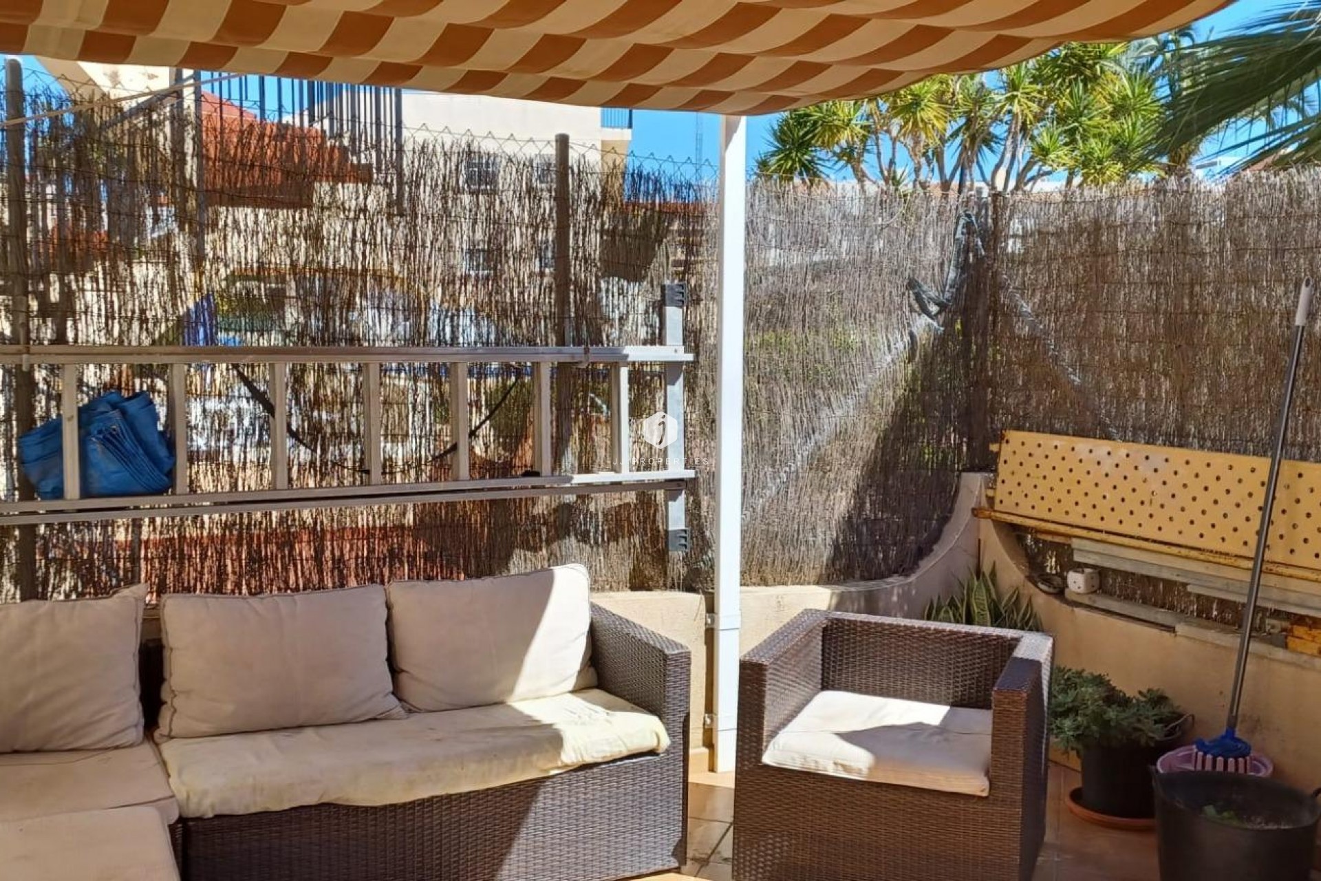 Tweedehands - Chalet -
Orihuela Costa - La Chismosa