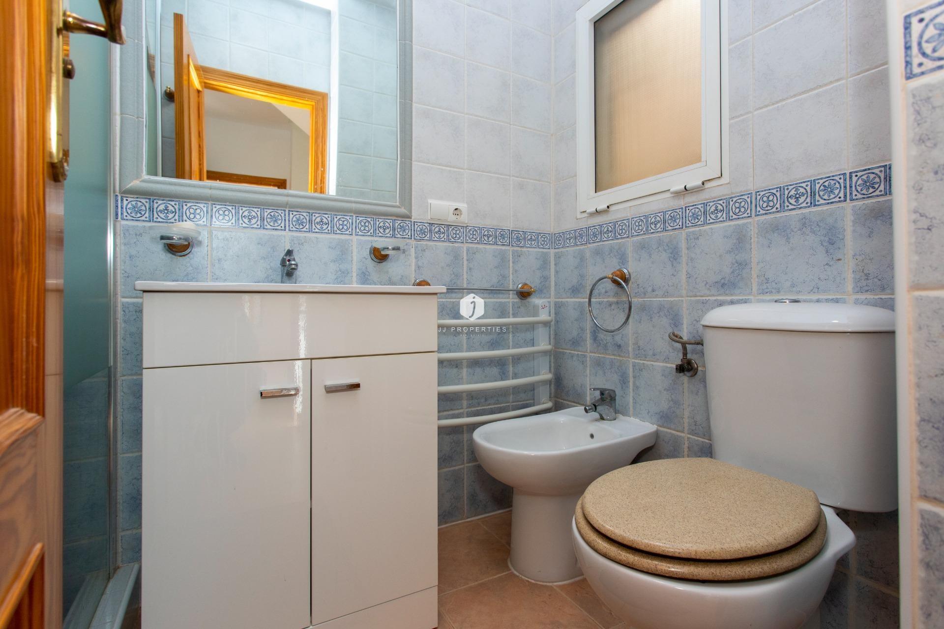 Tweedehands - Chalet -
Orihuela Costa - Las Filipinas