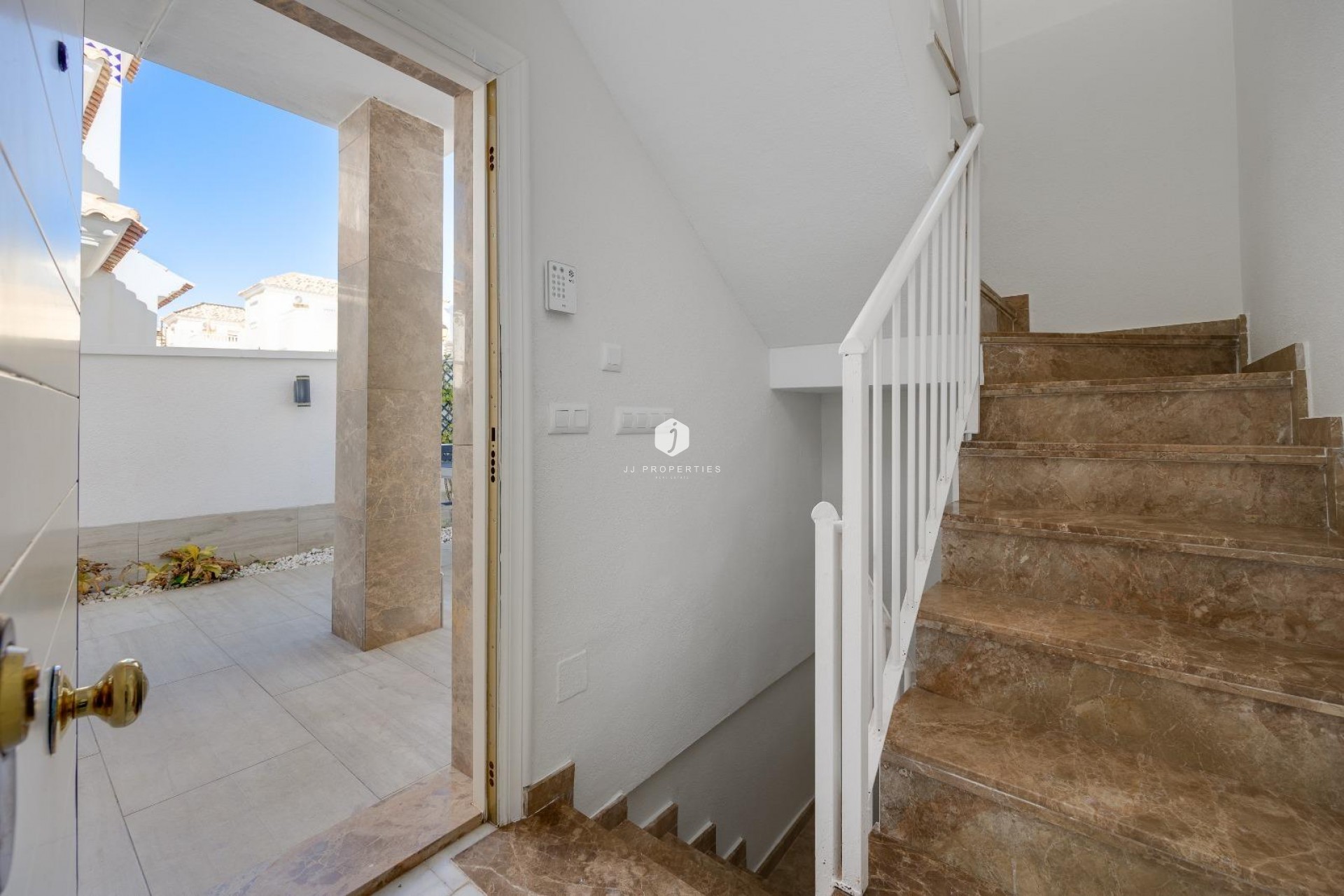 Tweedehands - Chalet -
Orihuela Costa - Las Filipinas
