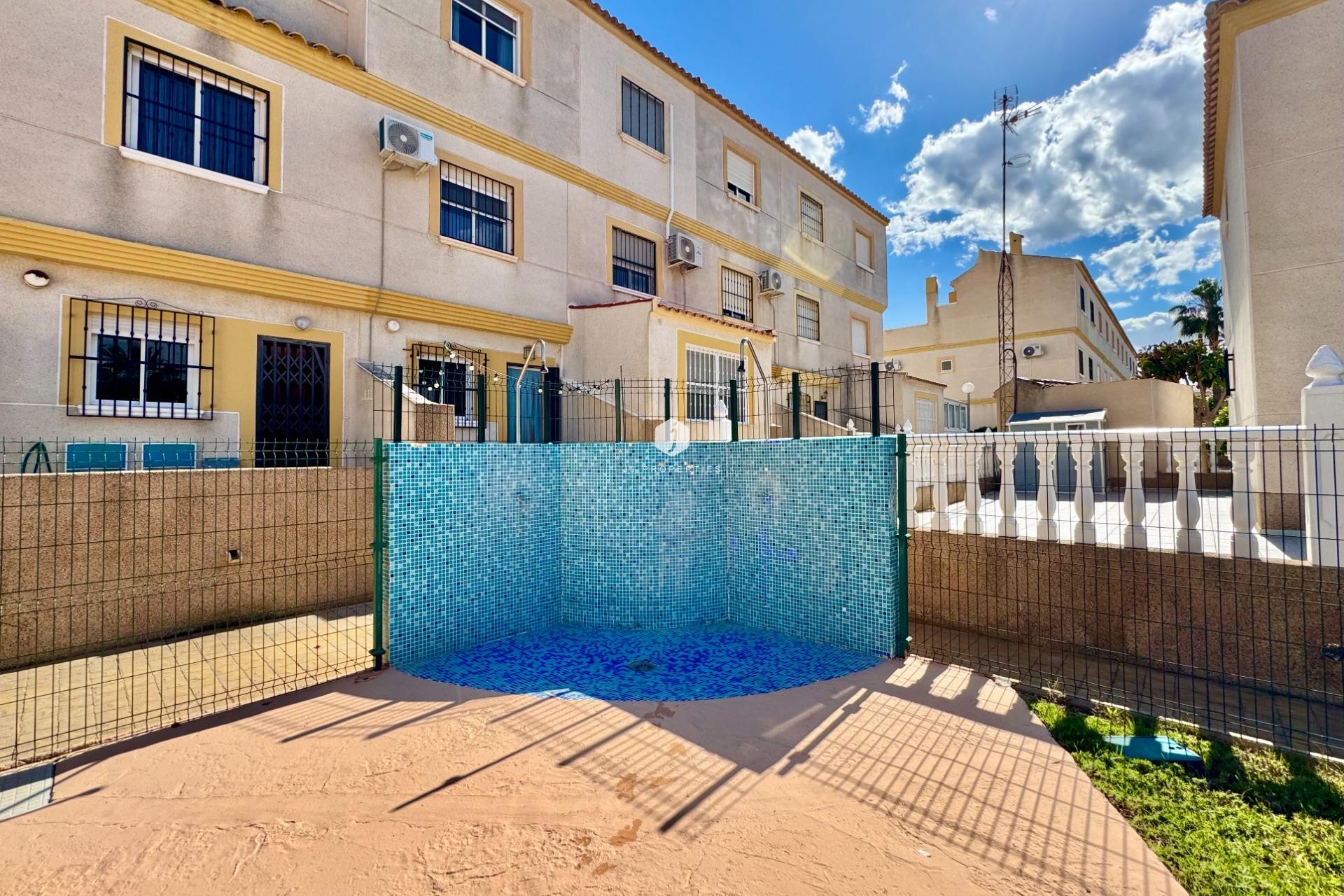 Tweedehands - Chalet -
Orihuela Costa - Las Filipinas