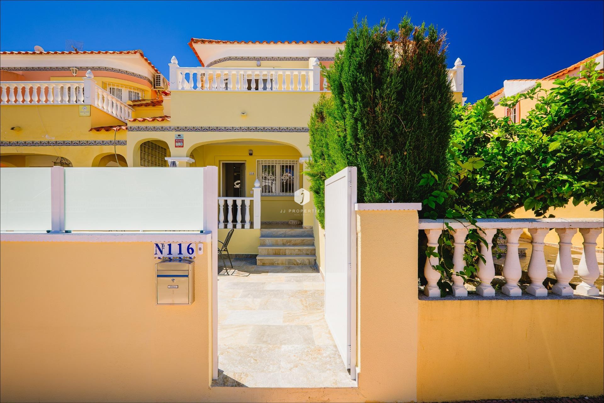 Tweedehands - Chalet -
Orihuela Costa - Las Filipinas