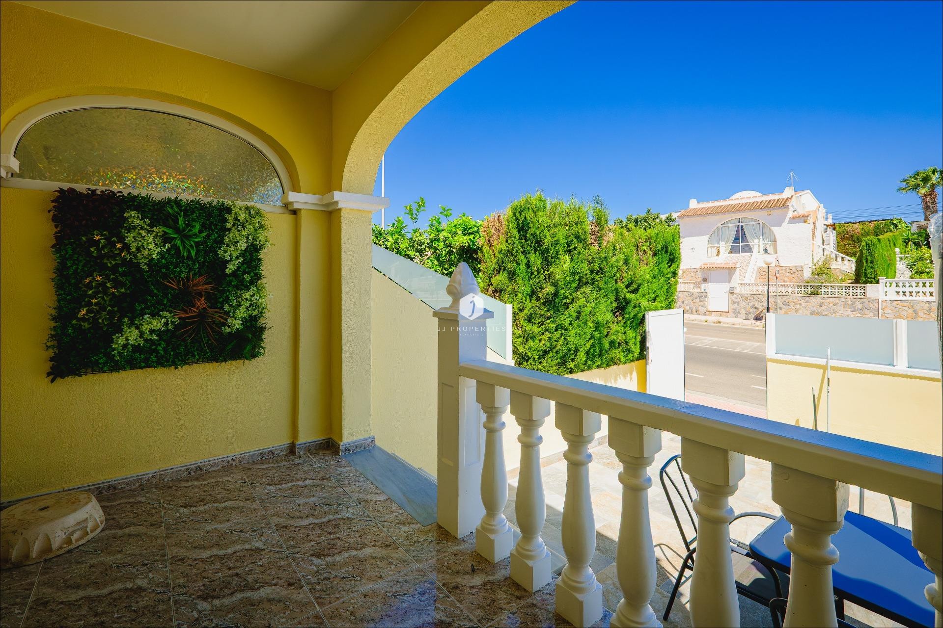 Tweedehands - Chalet -
Orihuela Costa - Las Filipinas