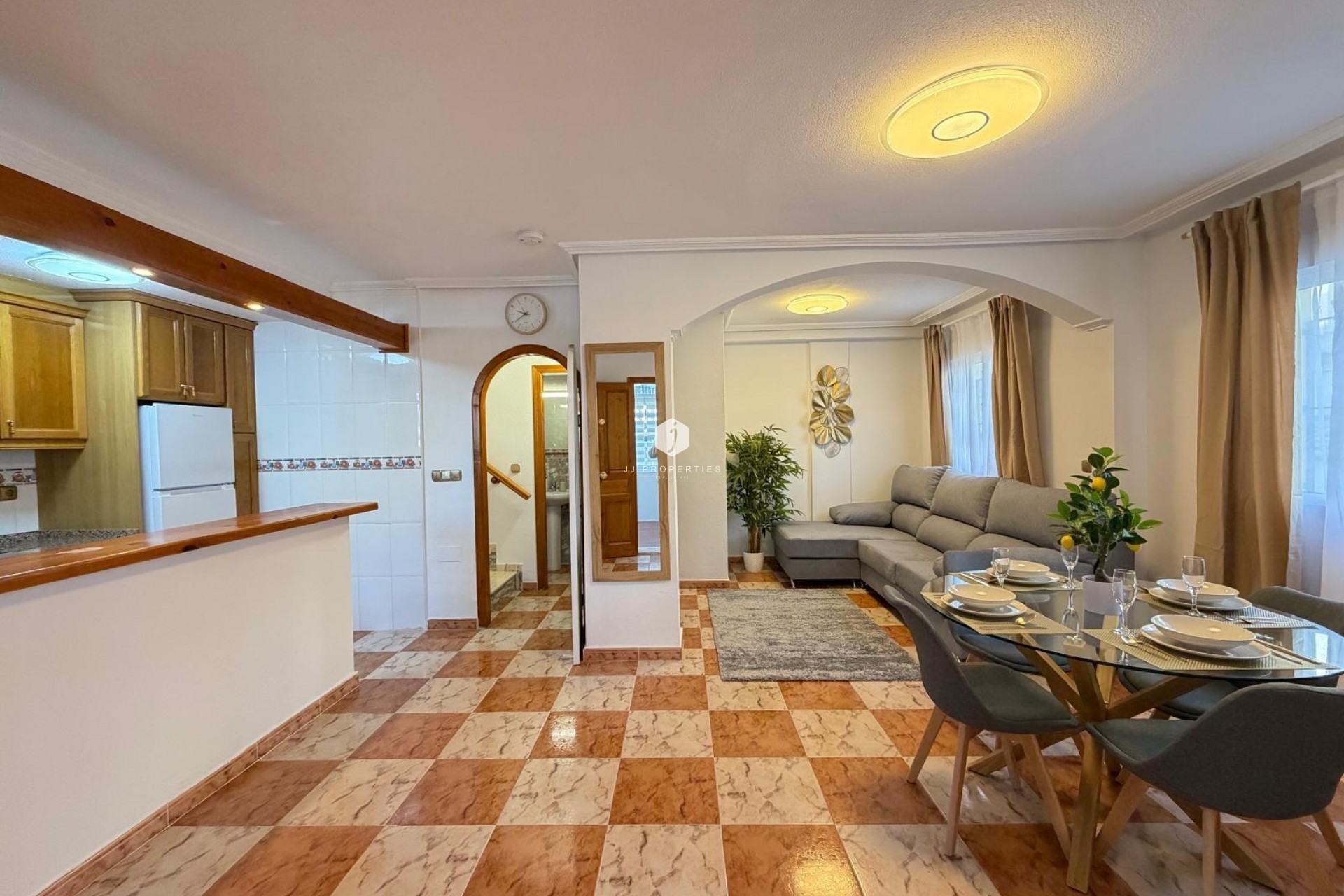 Tweedehands - Chalet -
Orihuela Costa - Las Filipinas