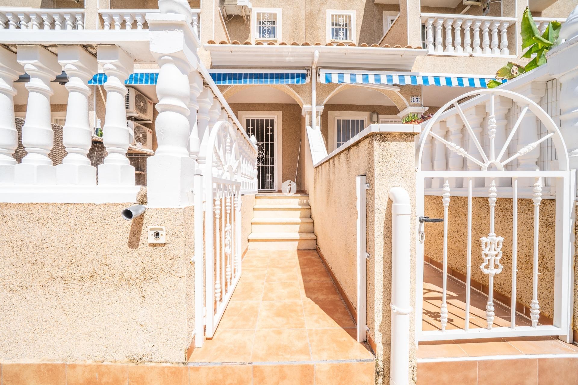 Tweedehands - Chalet -
Orihuela Costa - Los Almendros-la Florida