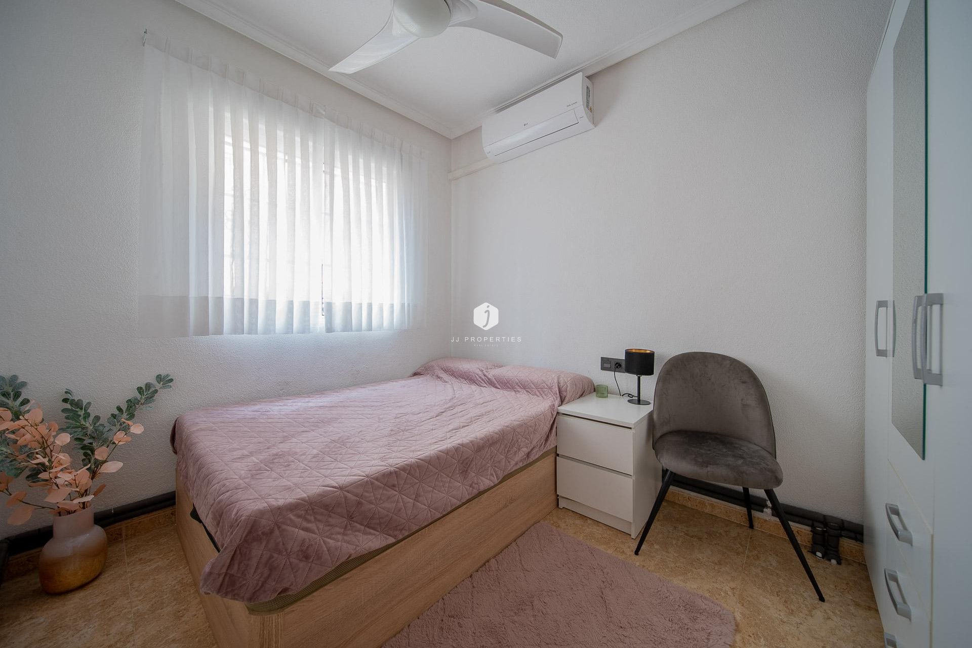 Tweedehands - Chalet -
Orihuela Costa - PAU 26