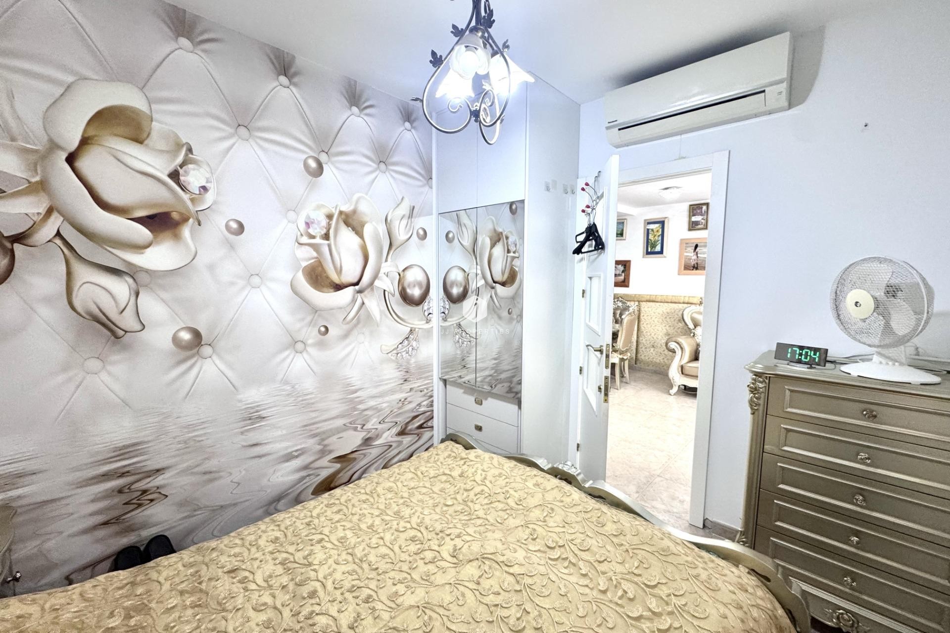 Tweedehands - Chalet -
Orihuela Costa - Playa Flamenca