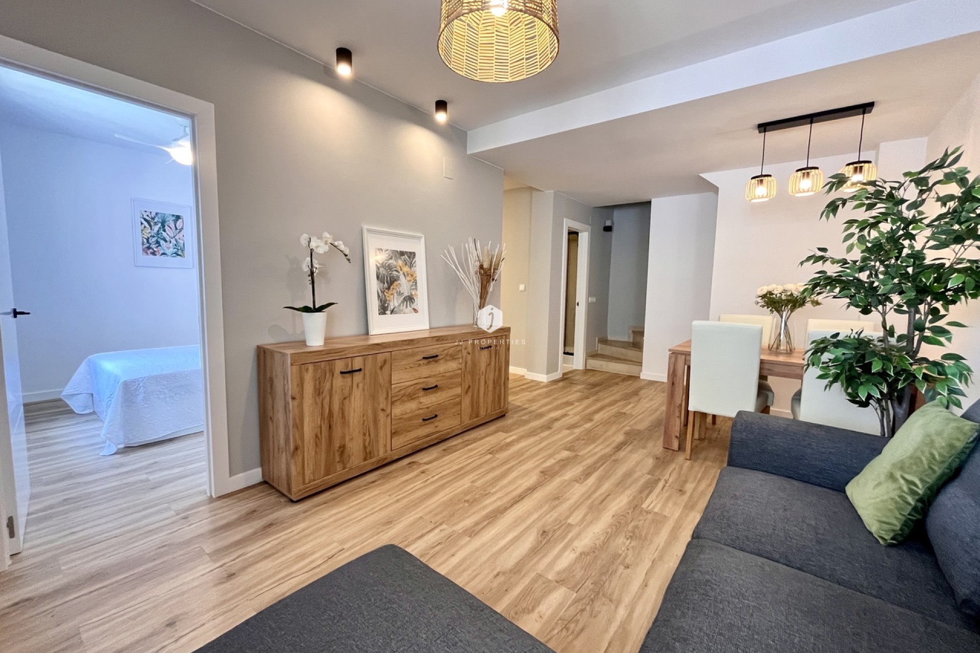 Tweedehands - Chalet -
Playa Flamenca - Costa Blanca