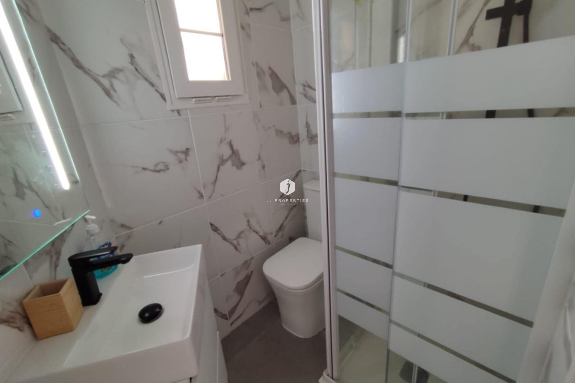 Tweedehands - Chalet -
Playa Flamenca - Costa Blanca