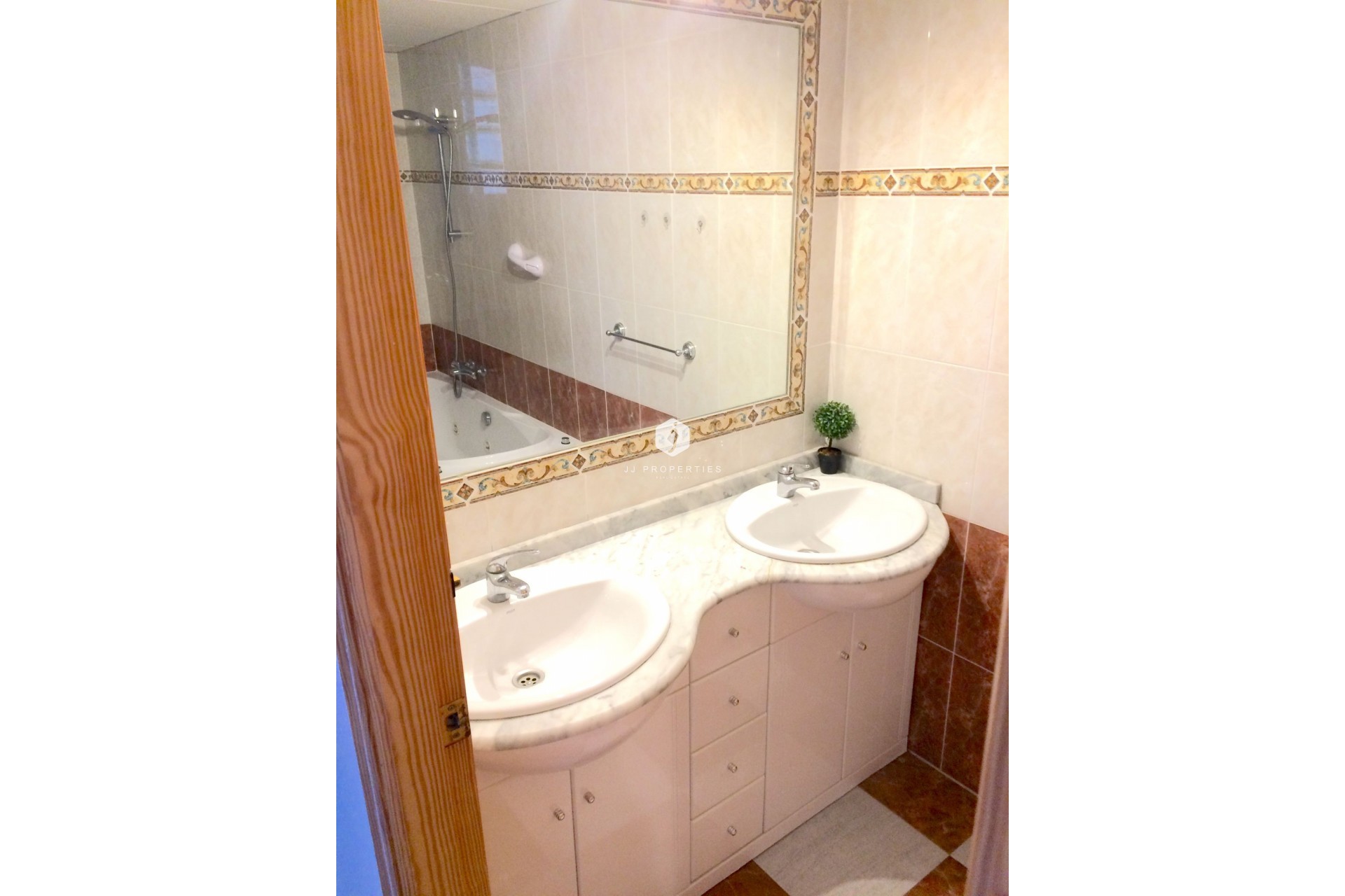 Tweedehands - Chalet -
Playa Flamenca - Costa Blanca