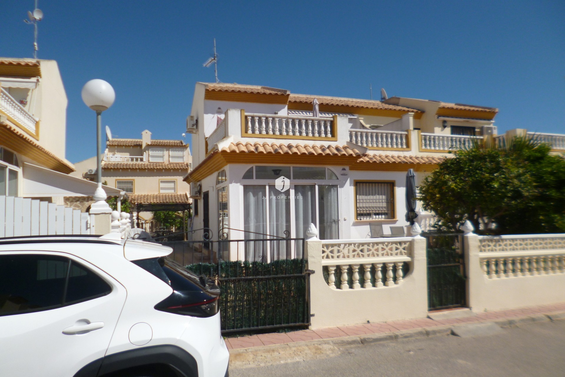 Tweedehands - Chalet -
Playa Flamenca - Costa Blanca