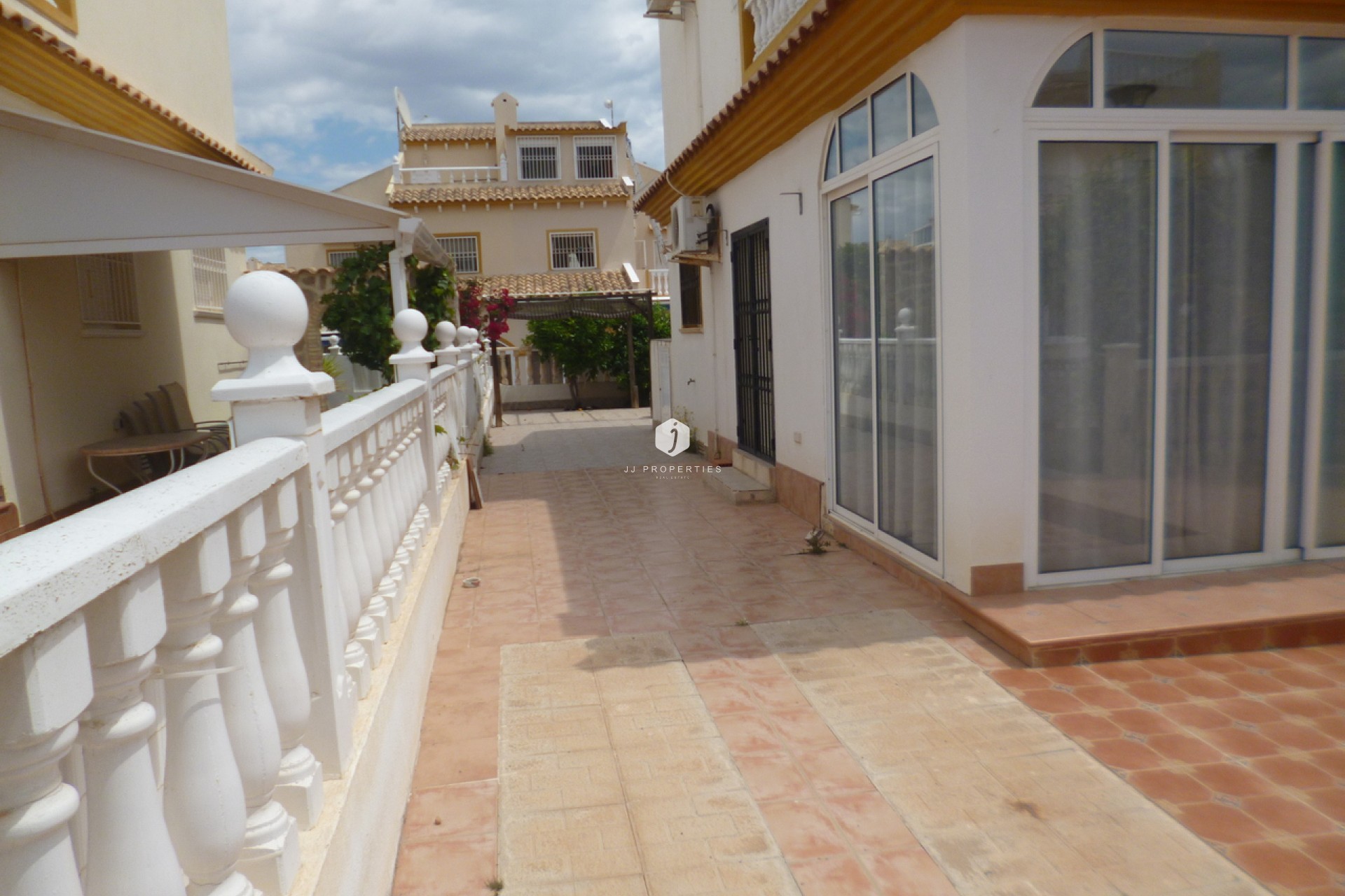 Tweedehands - Chalet -
Playa Flamenca - Costa Blanca