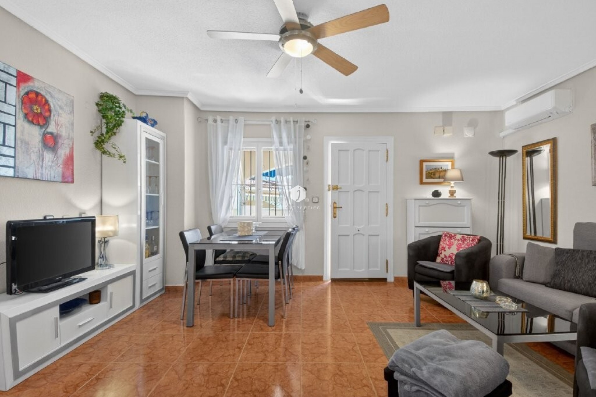 Tweedehands - Chalet -
Playa Flamenca - Serena III