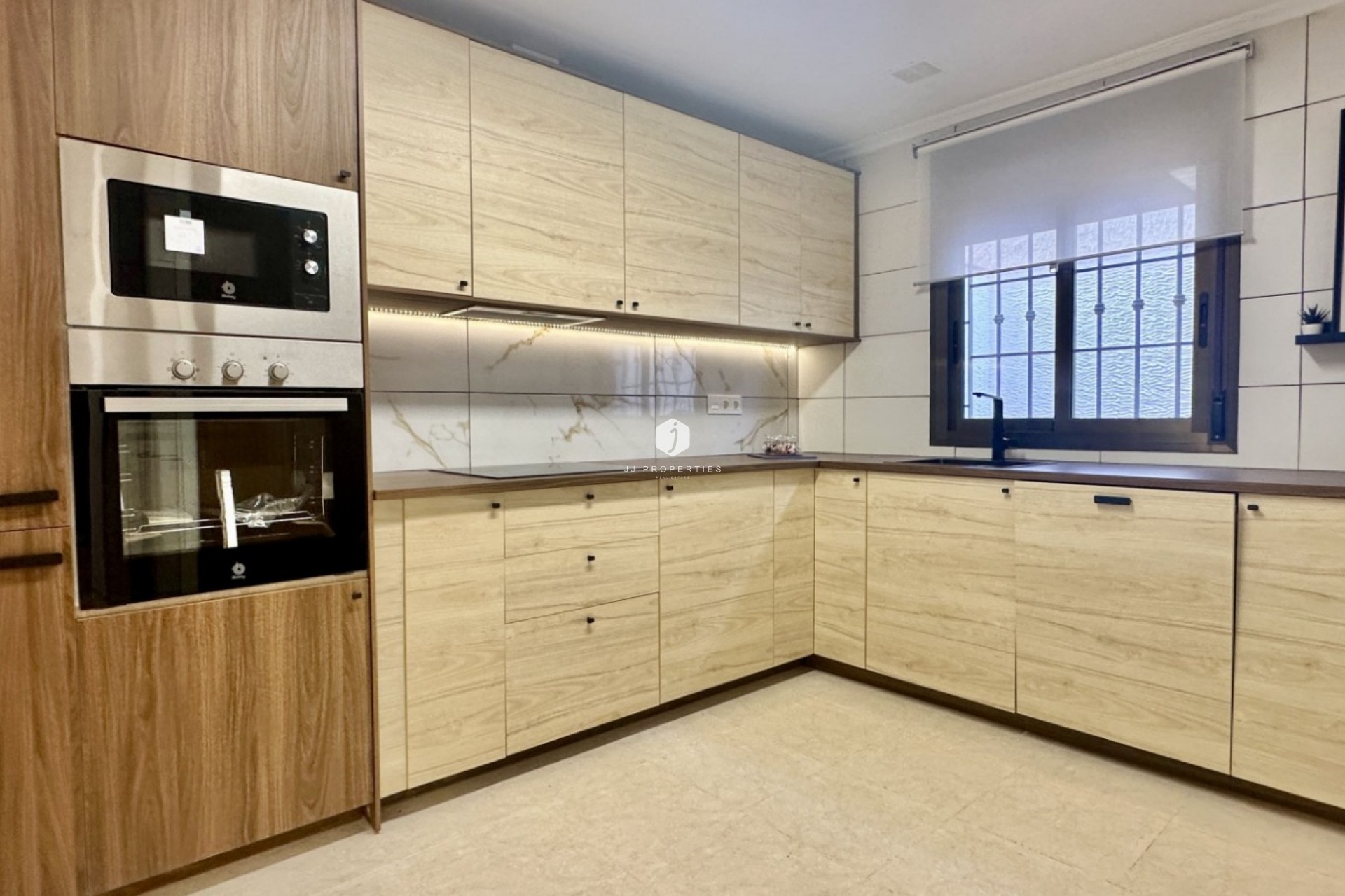 Tweedehands - Chalet -
San Miguel de Salinas - Inland