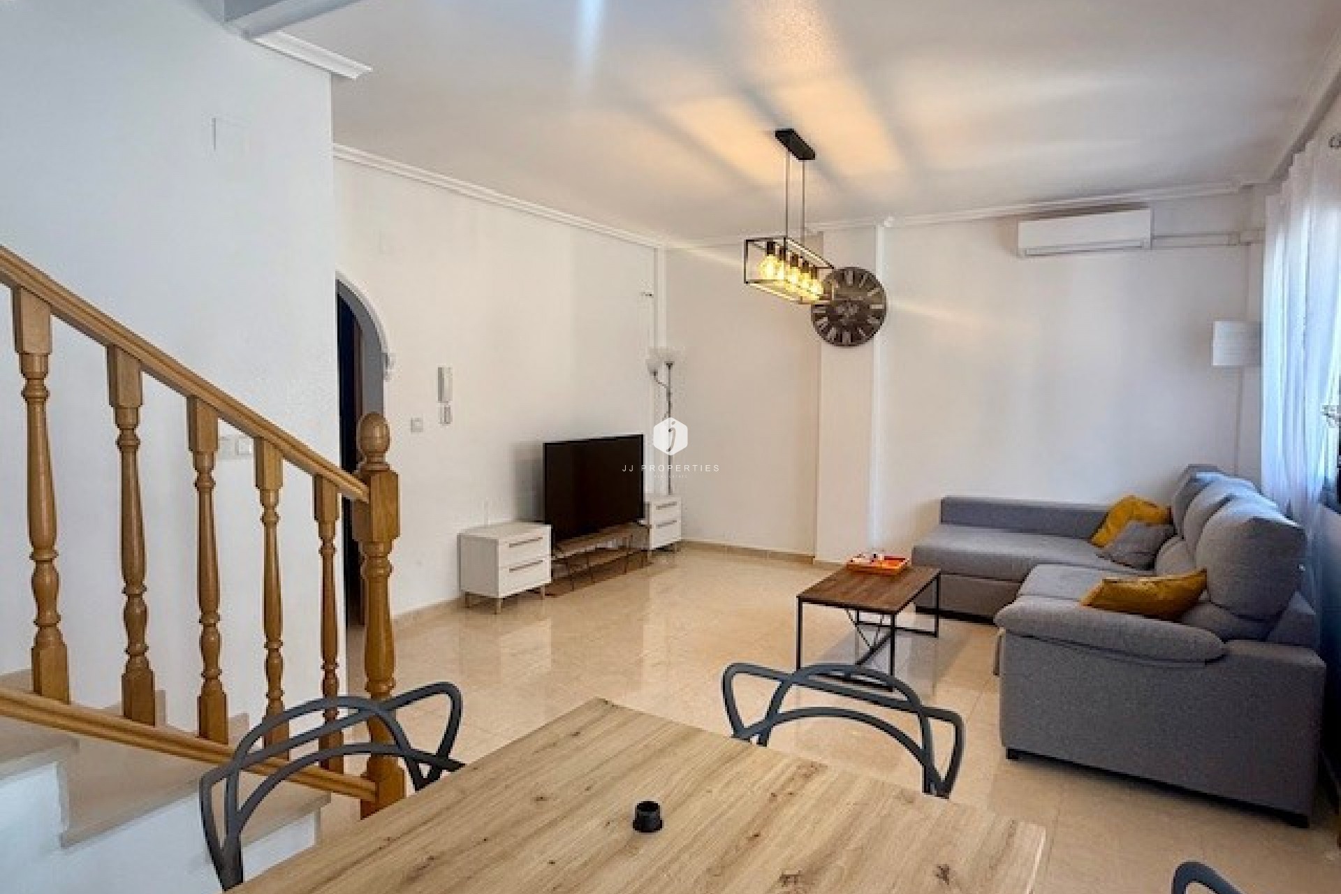 Tweedehands - Chalet -
San Miguel de Salinas - Inland