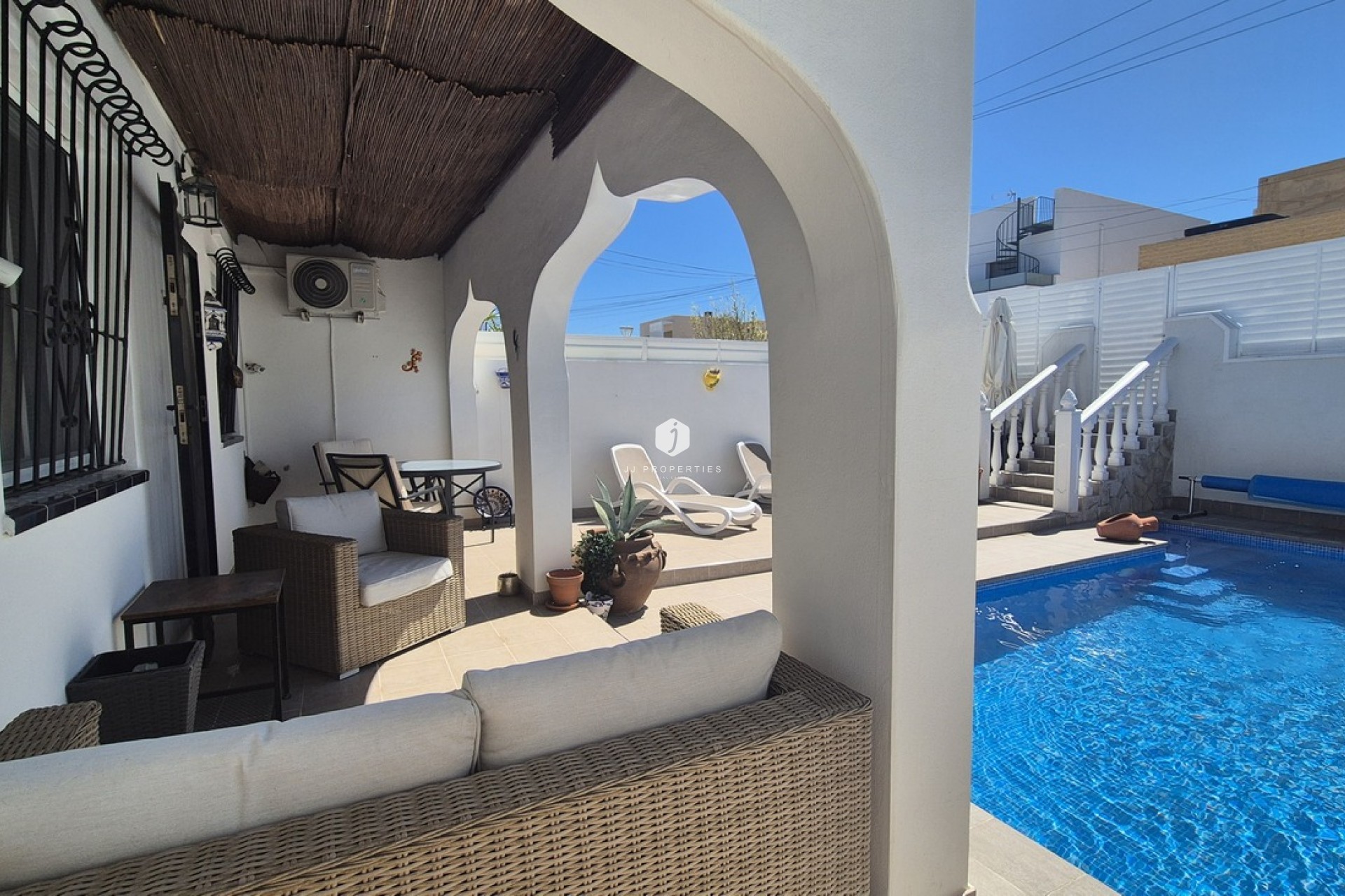 Tweedehands - Chalet -
San Miguel de Salinas - Inland