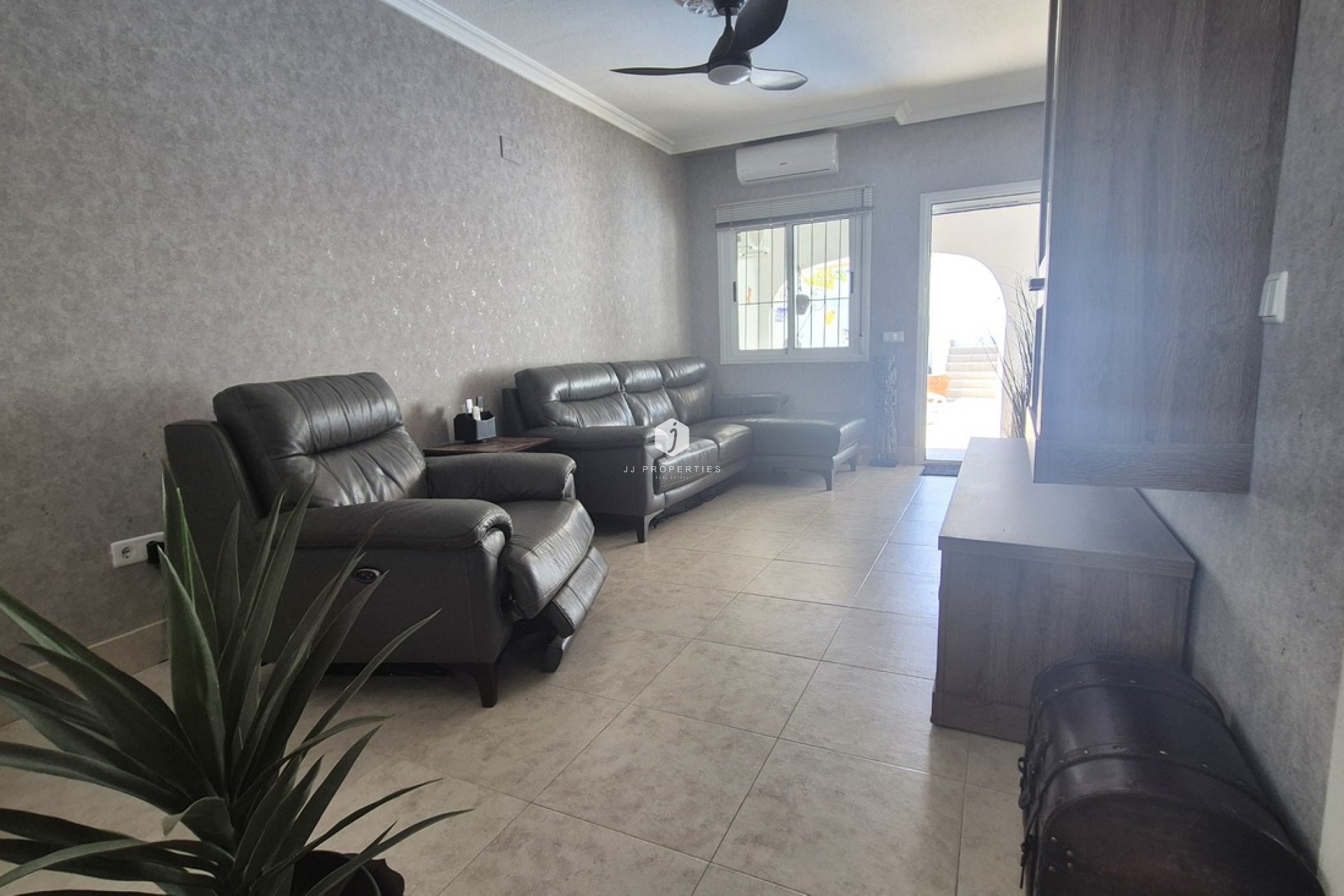 Tweedehands - Chalet -
San Miguel de Salinas - Inland