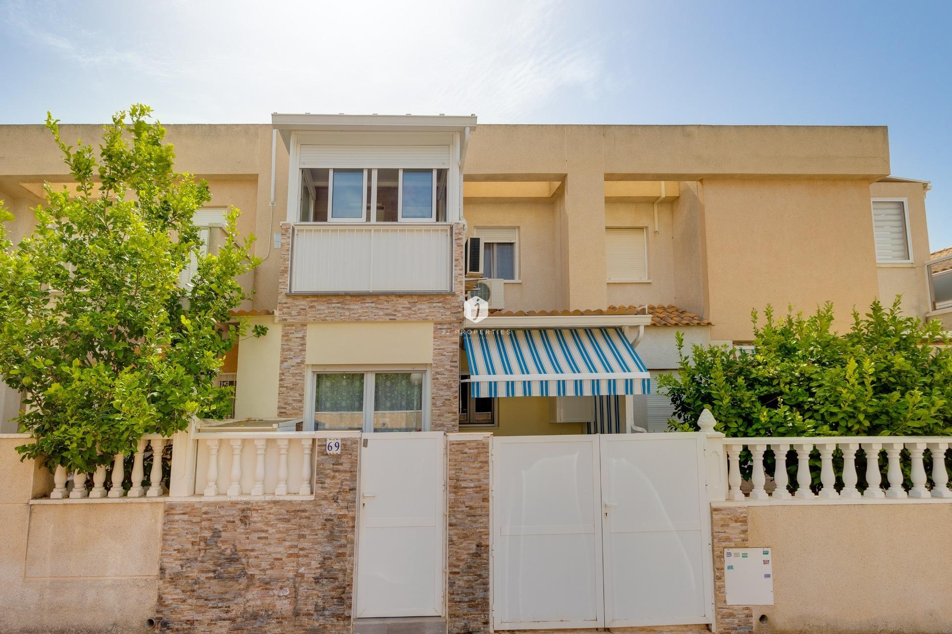 Tweedehands - Chalet -
Torrevieja - aguas nuevas