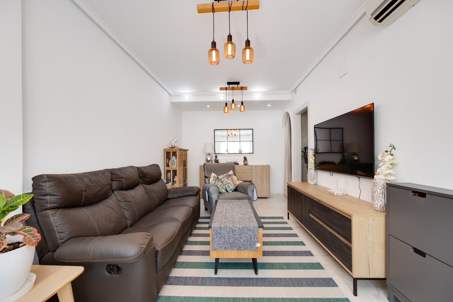 Tweedehands - Chalet -
Torrevieja - aguas nuevas