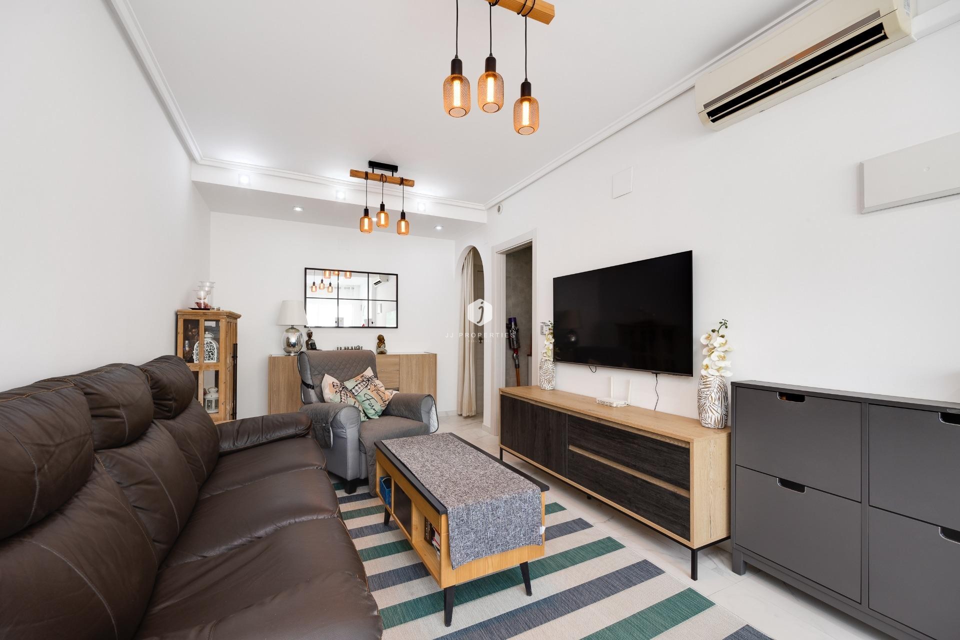 Tweedehands - Chalet -
Torrevieja - aguas nuevas