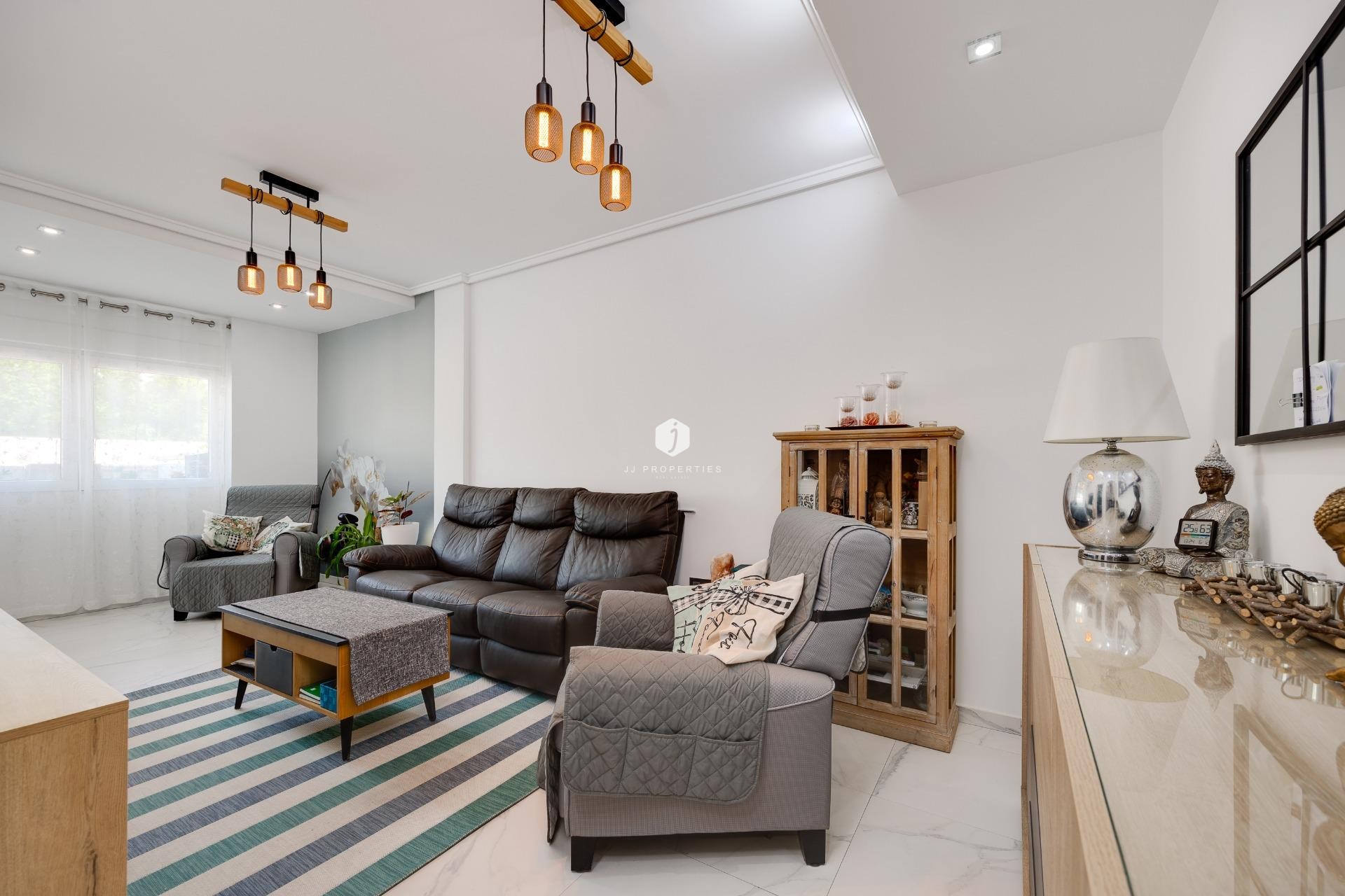 Tweedehands - Chalet -
Torrevieja - aguas nuevas