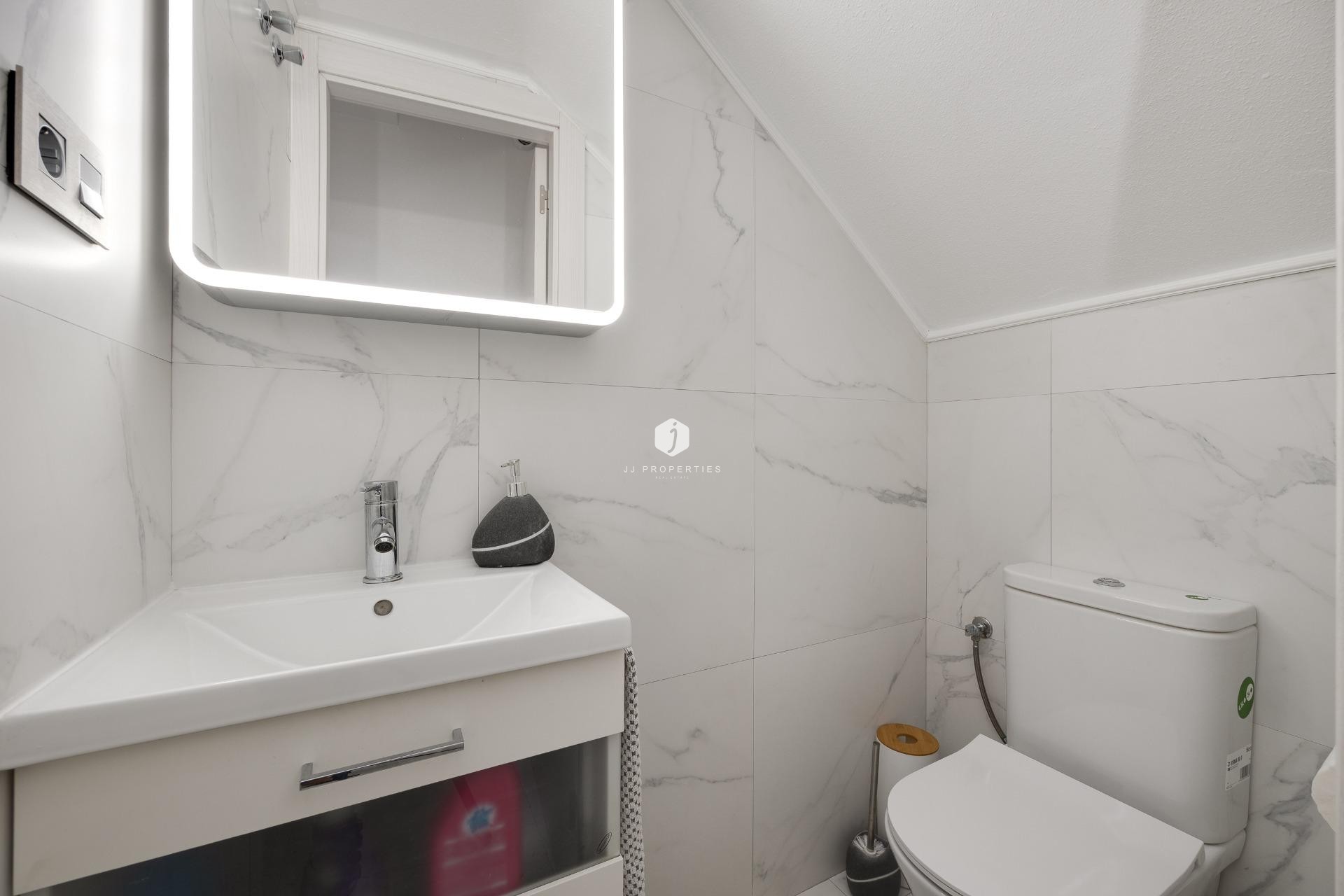Tweedehands - Chalet -
Torrevieja - aguas nuevas