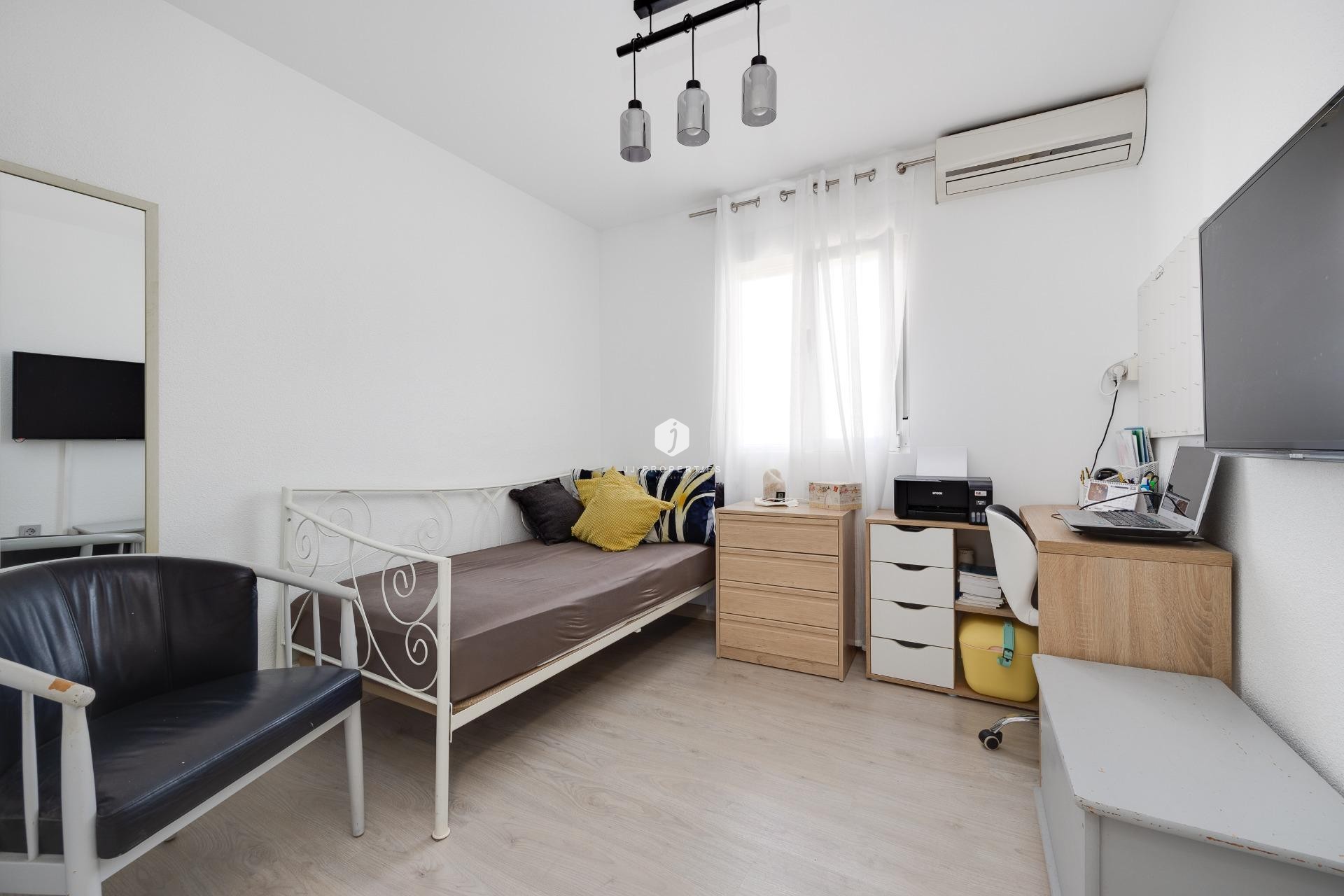 Tweedehands - Chalet -
Torrevieja - aguas nuevas