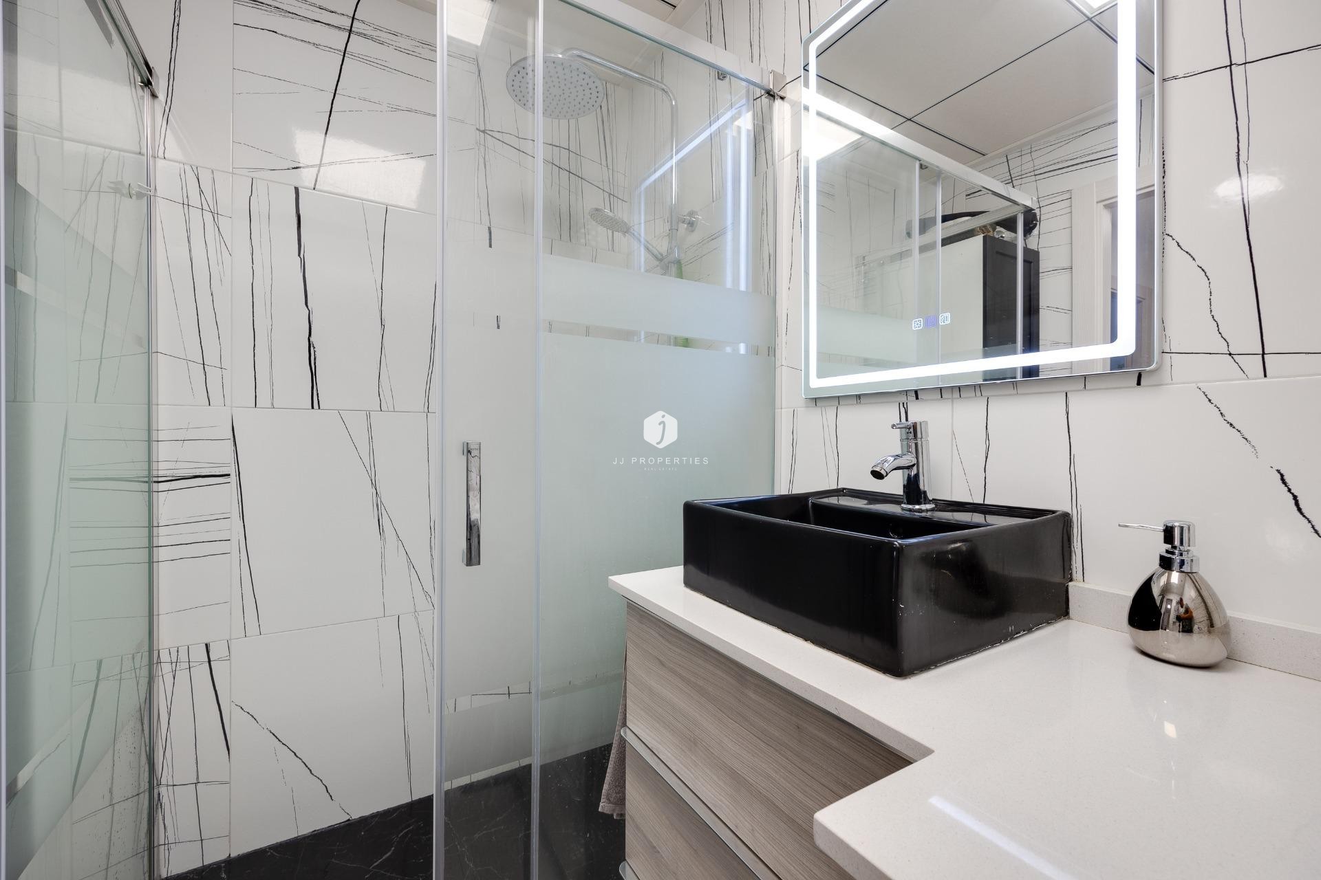 Tweedehands - Chalet -
Torrevieja - aguas nuevas
