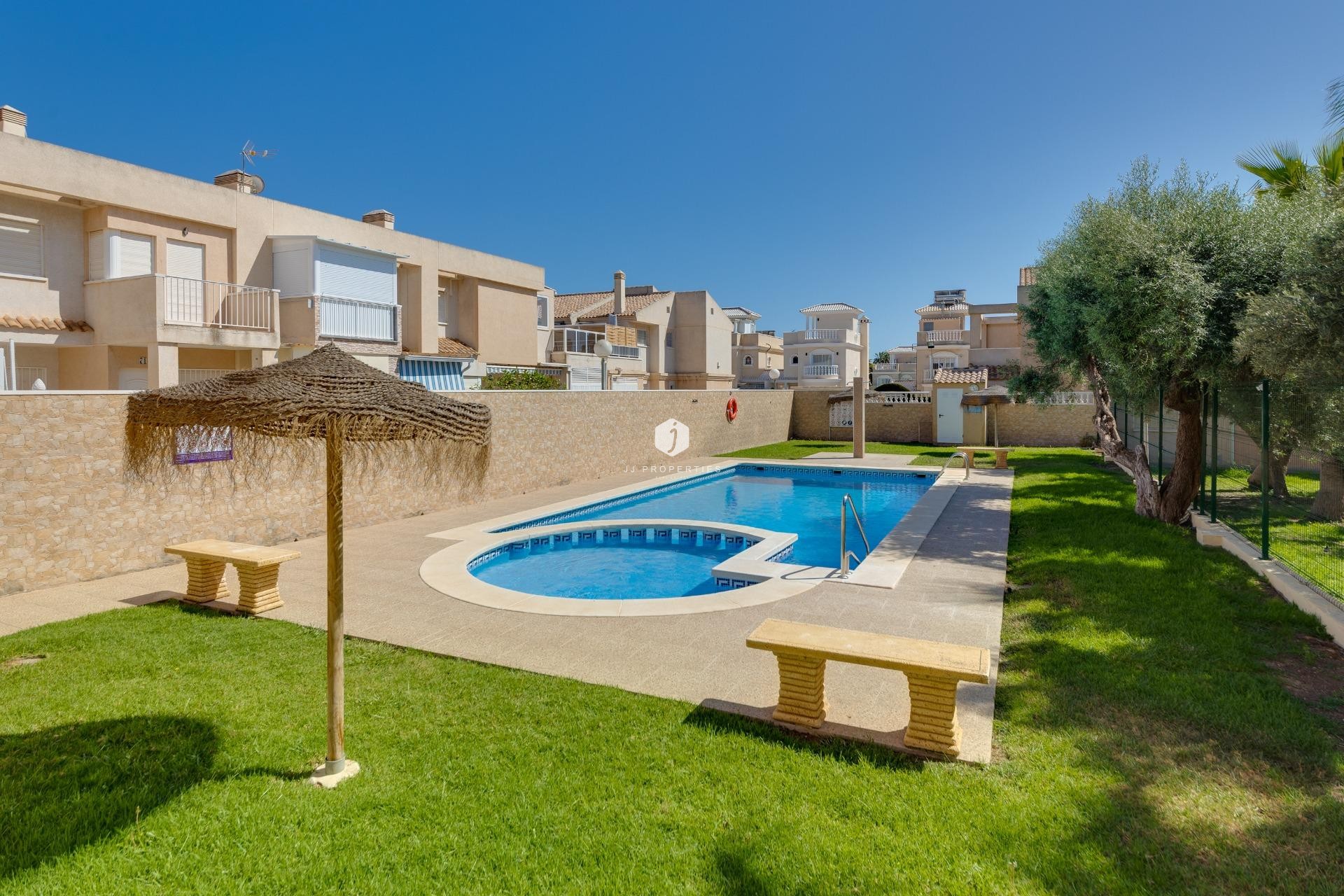 Tweedehands - Chalet -
Torrevieja - aguas nuevas