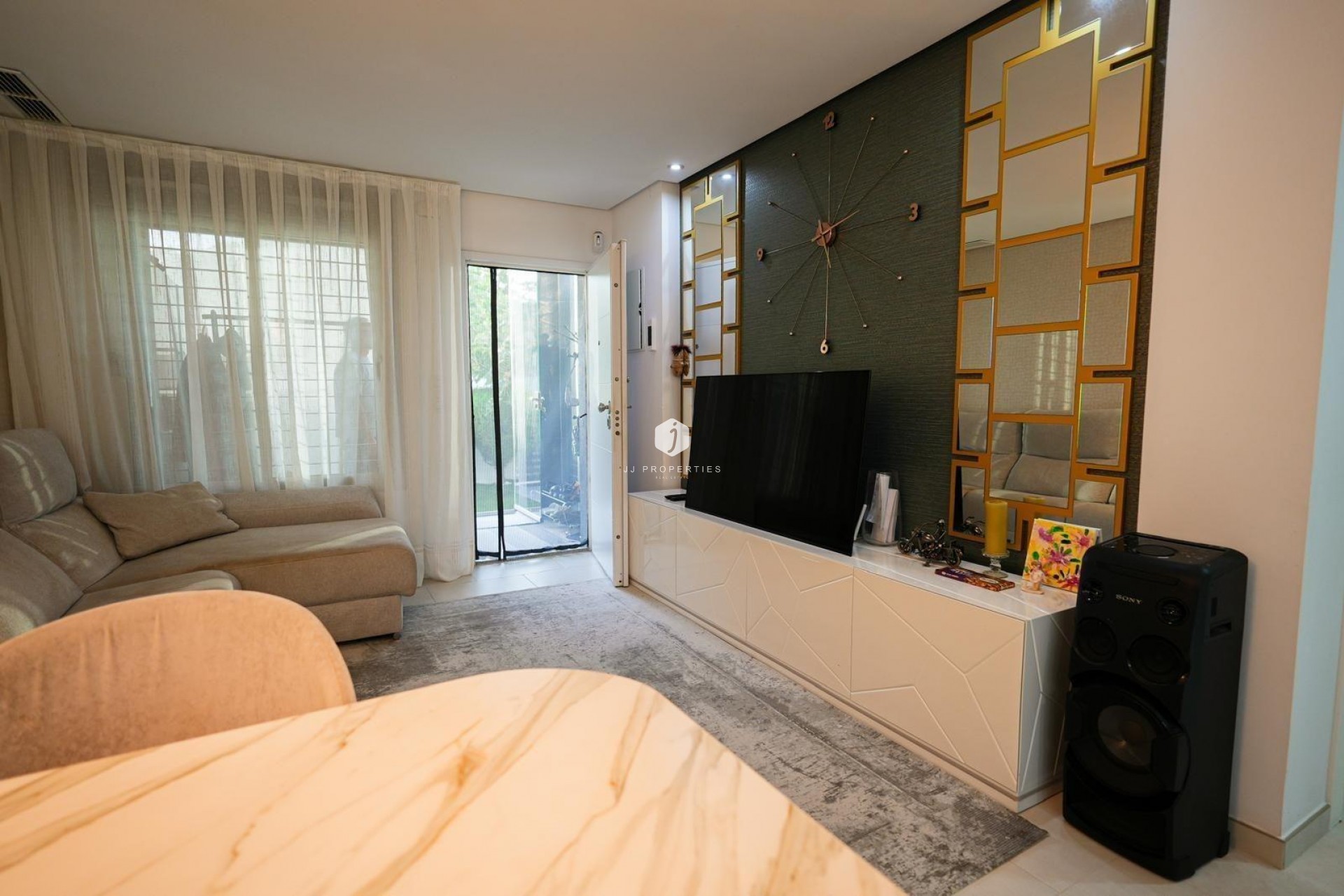 Tweedehands - Chalet -
Torrevieja - aguas nuevas