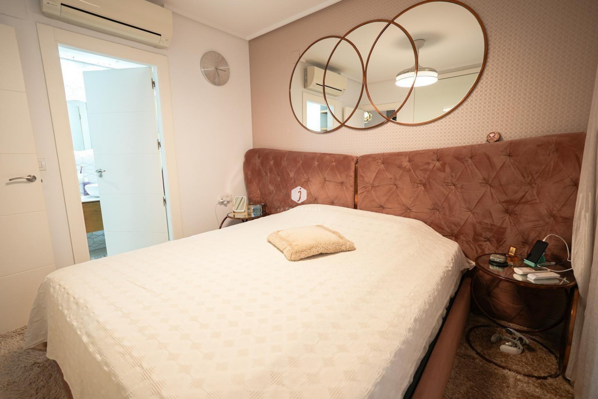 Tweedehands - Chalet -
Torrevieja - aguas nuevas
