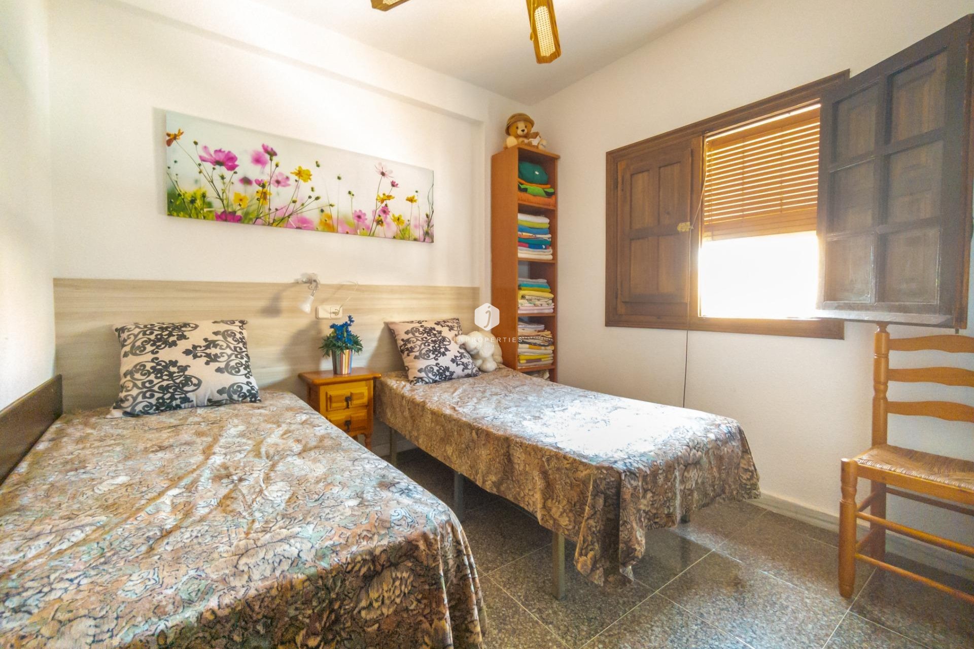 Tweedehands - Chalet -
Torrevieja - Cabo cervera