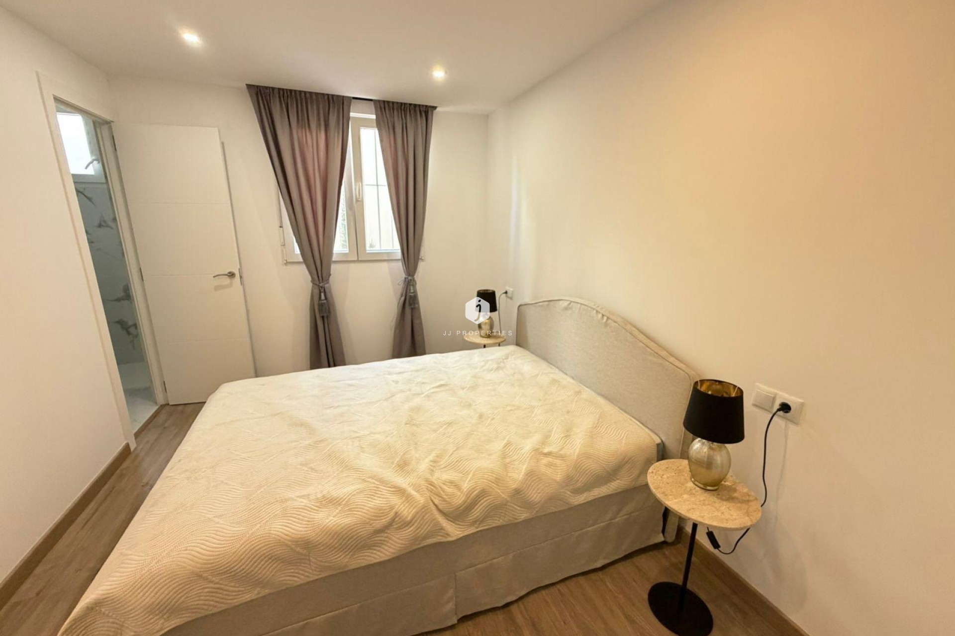 Tweedehands - Chalet -
Torrevieja - Cabo cervera