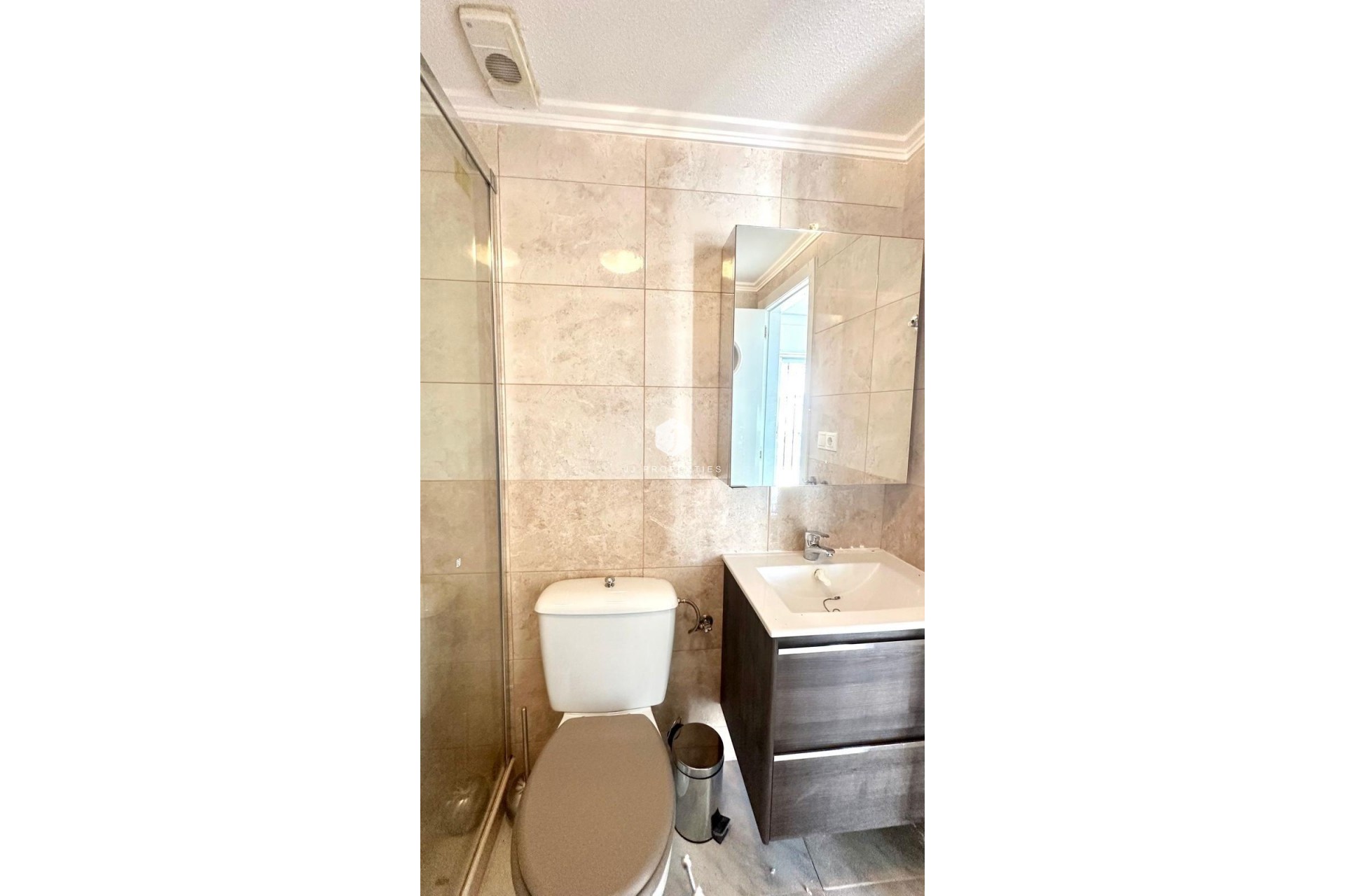 Tweedehands - Chalet -
Torrevieja - Carrefour