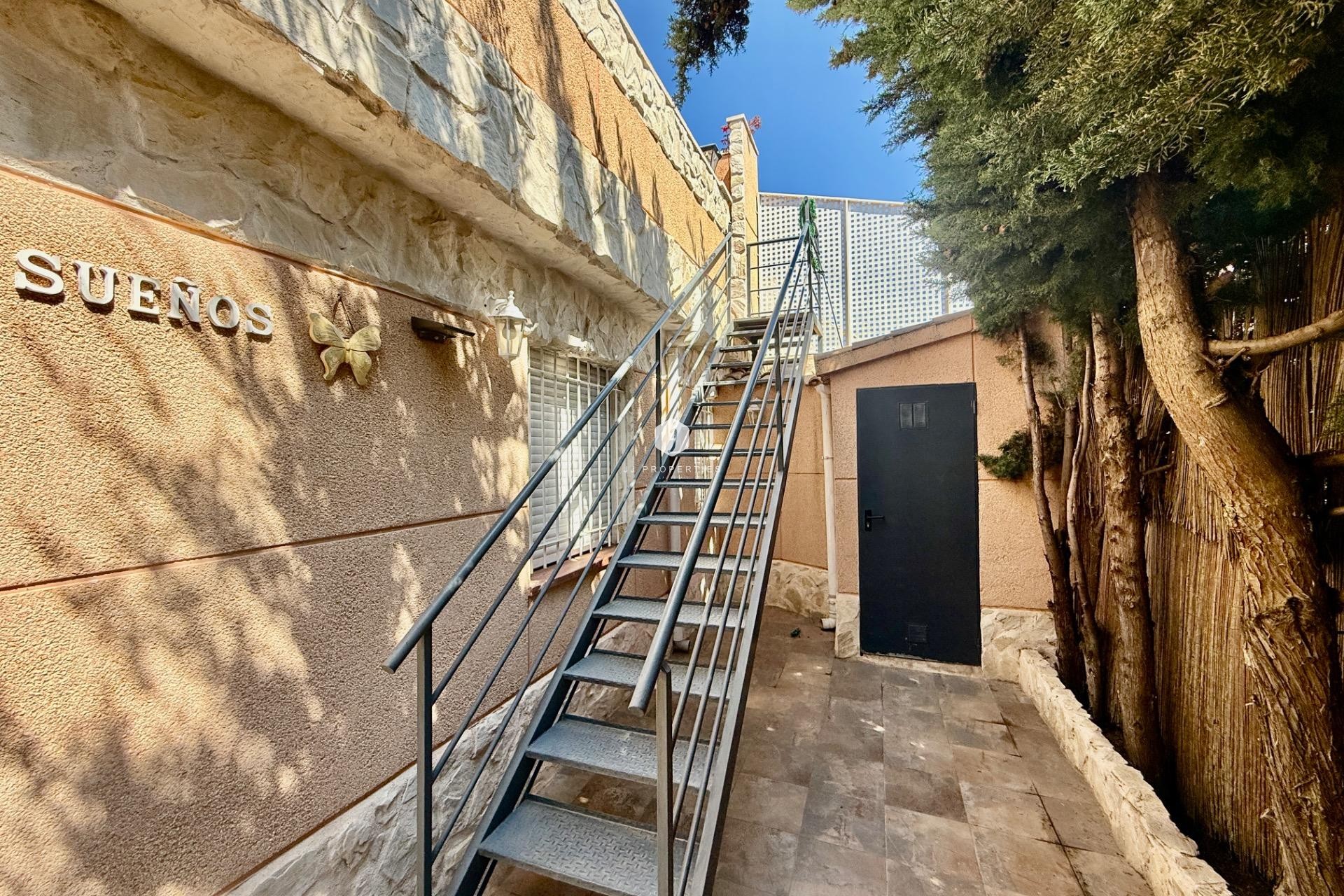 Tweedehands - Chalet -
Torrevieja - Carrefour