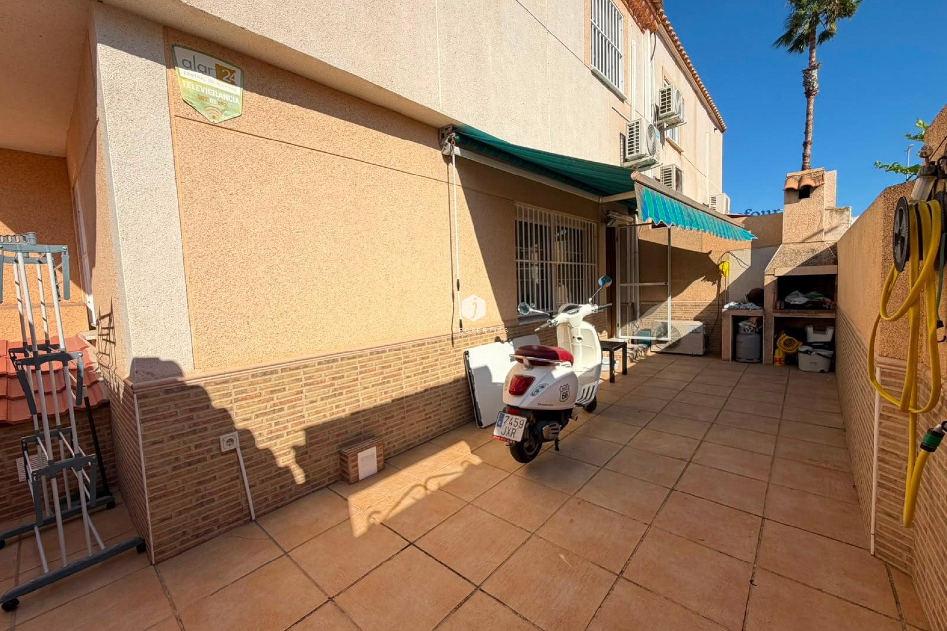 Tweedehands - Chalet -
Torrevieja - Carrefour