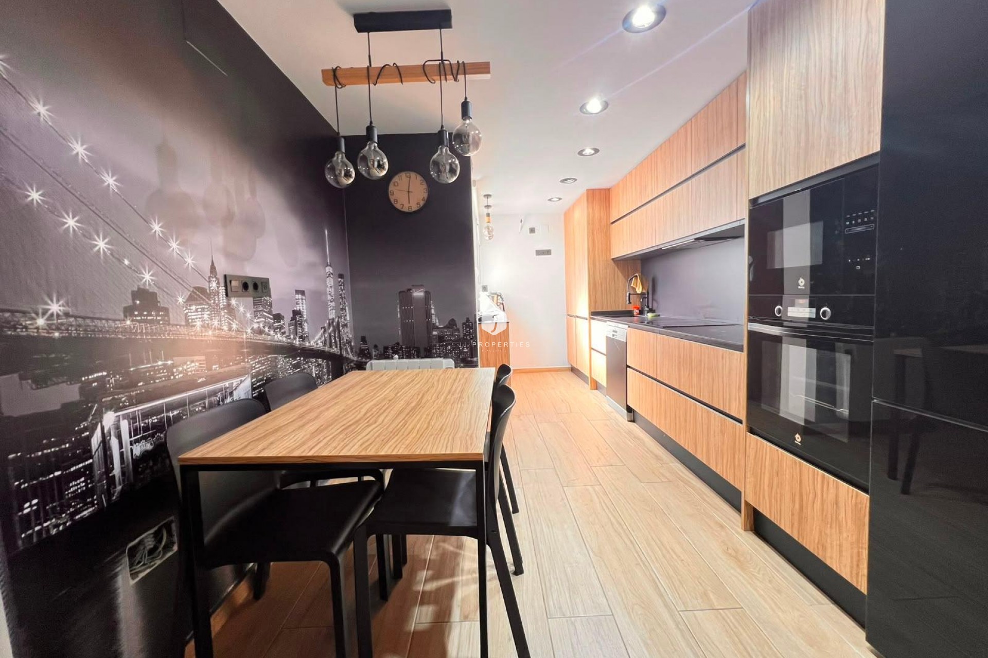 Tweedehands - Chalet -
Torrevieja - Carrefour