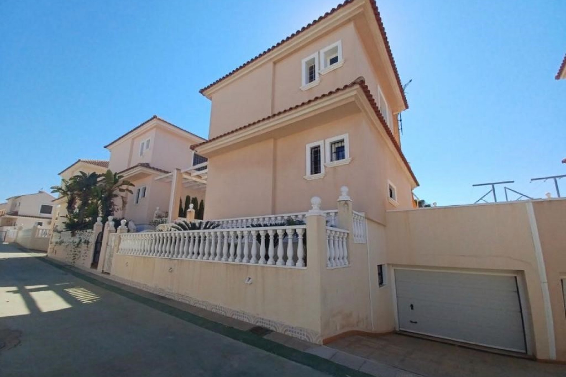 Tweedehands - Chalet -
Torrevieja - Costa Blanca