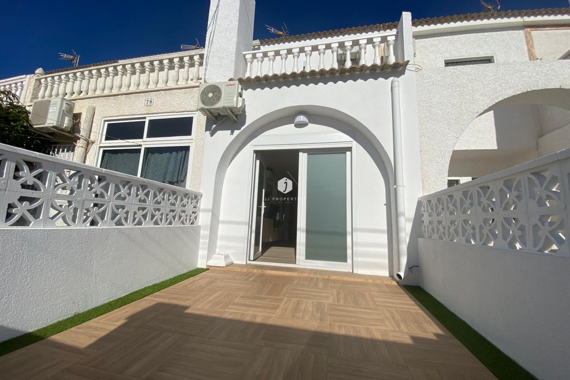 Tweedehands - Chalet -
Torrevieja - Costa Blanca