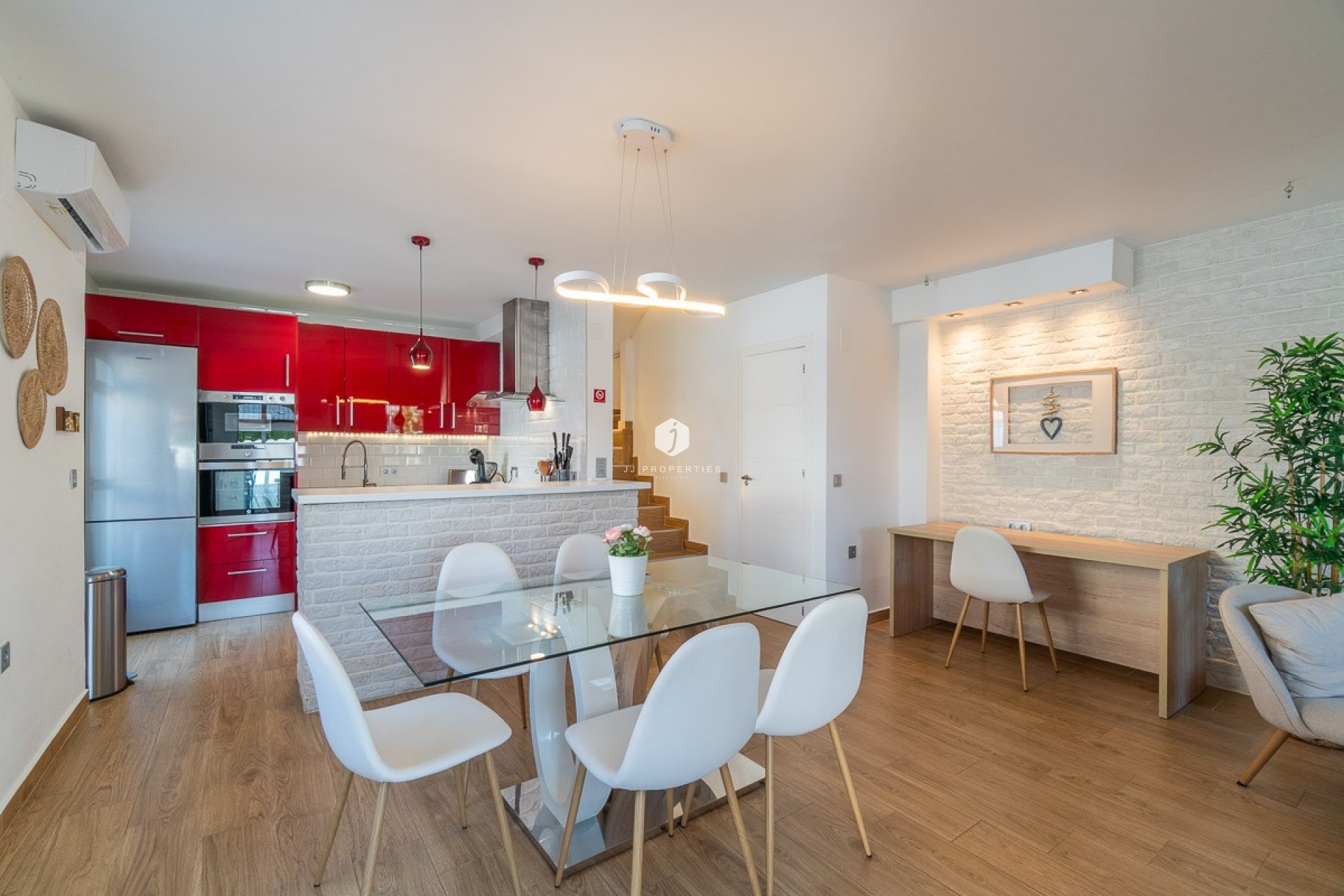 Tweedehands - Chalet -
Torrevieja - Costa Blanca