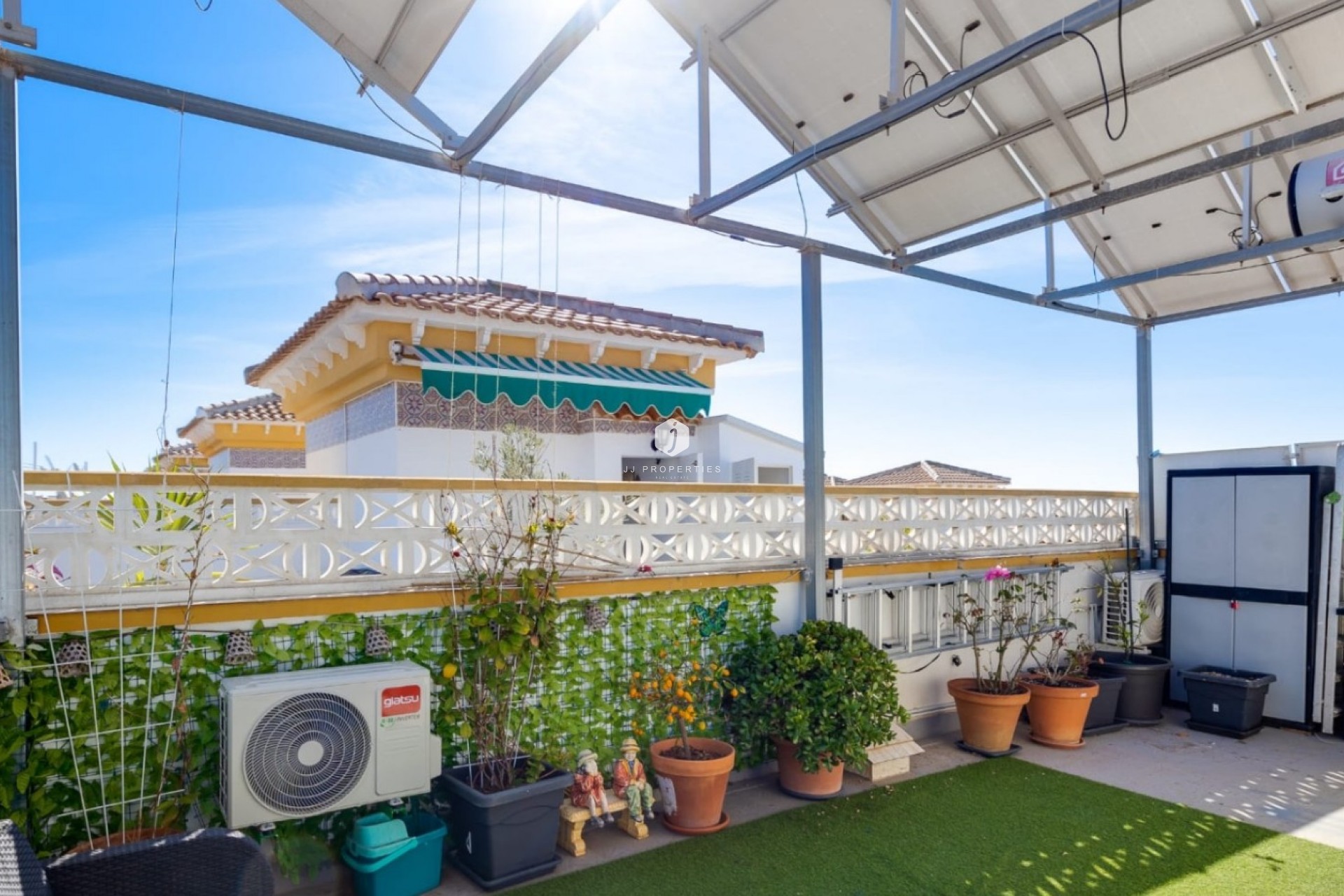 Tweedehands - Chalet -
Torrevieja - Costa Blanca