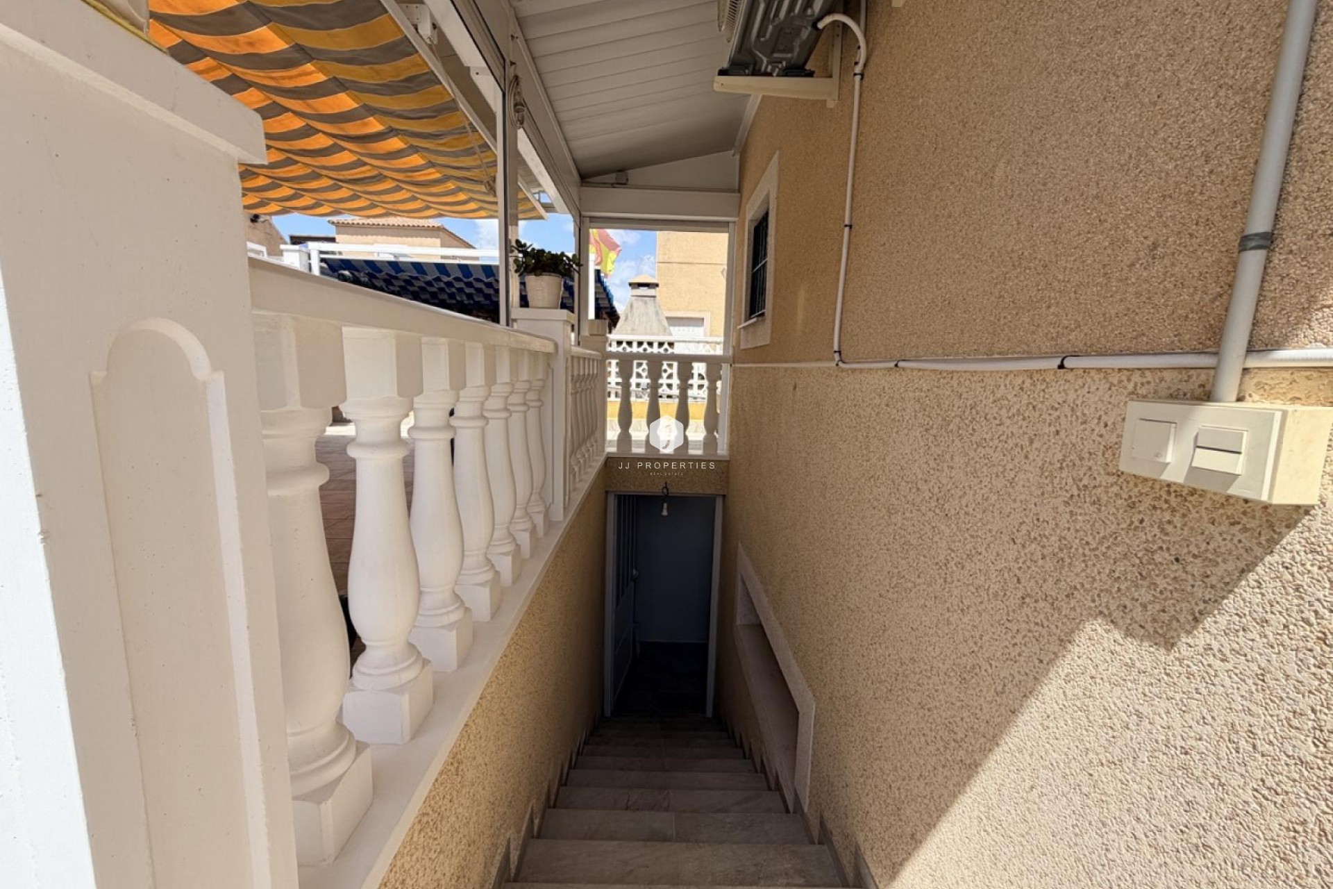 Tweedehands - Chalet -
Torrevieja - Costa Blanca